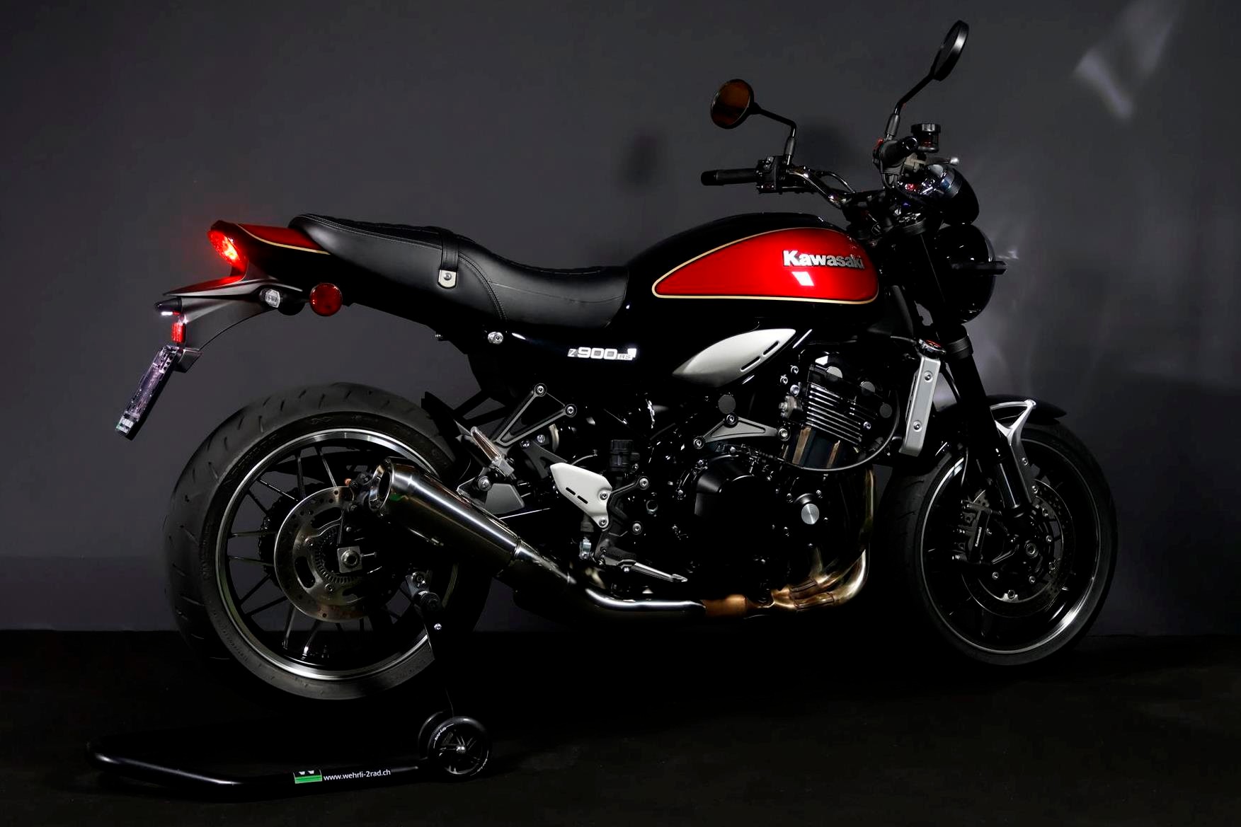 KAWASAKI Z 900 RS-image-11