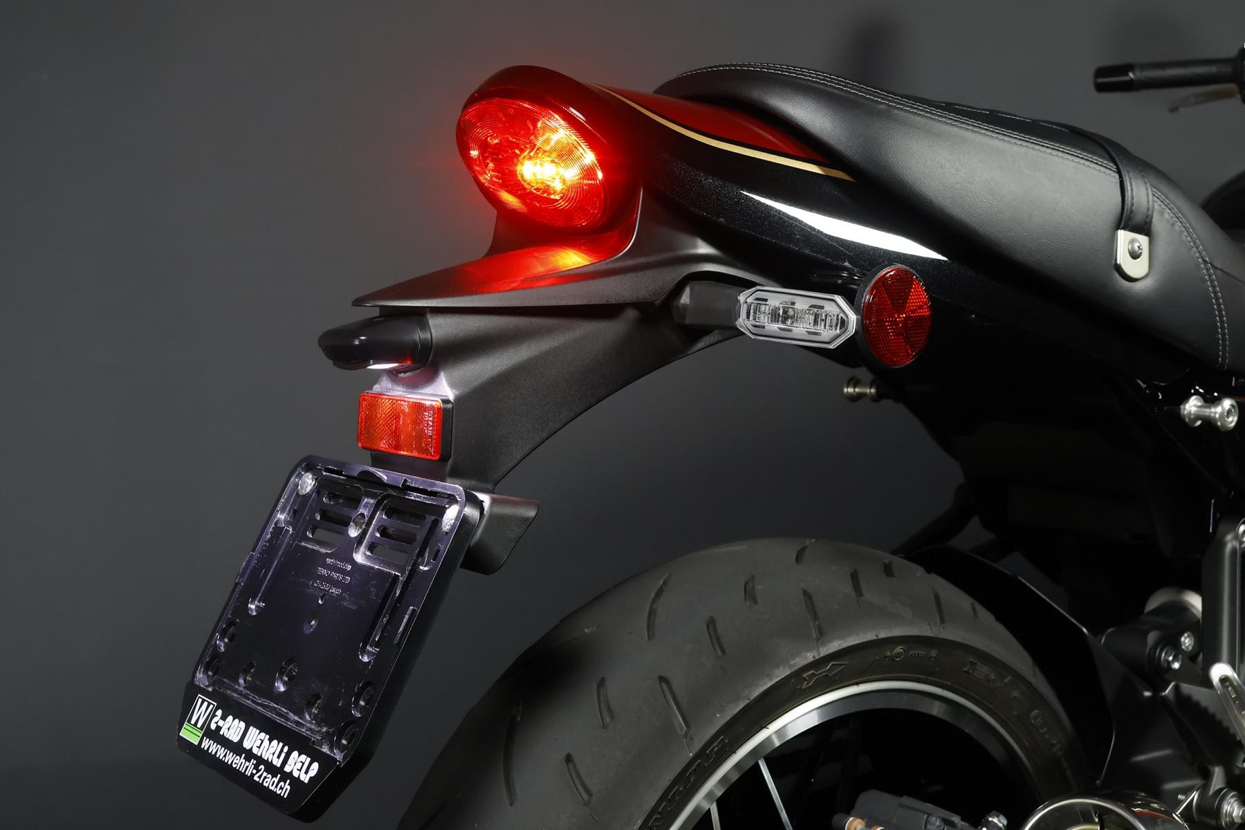 KAWASAKI Z 900 RS-image-9