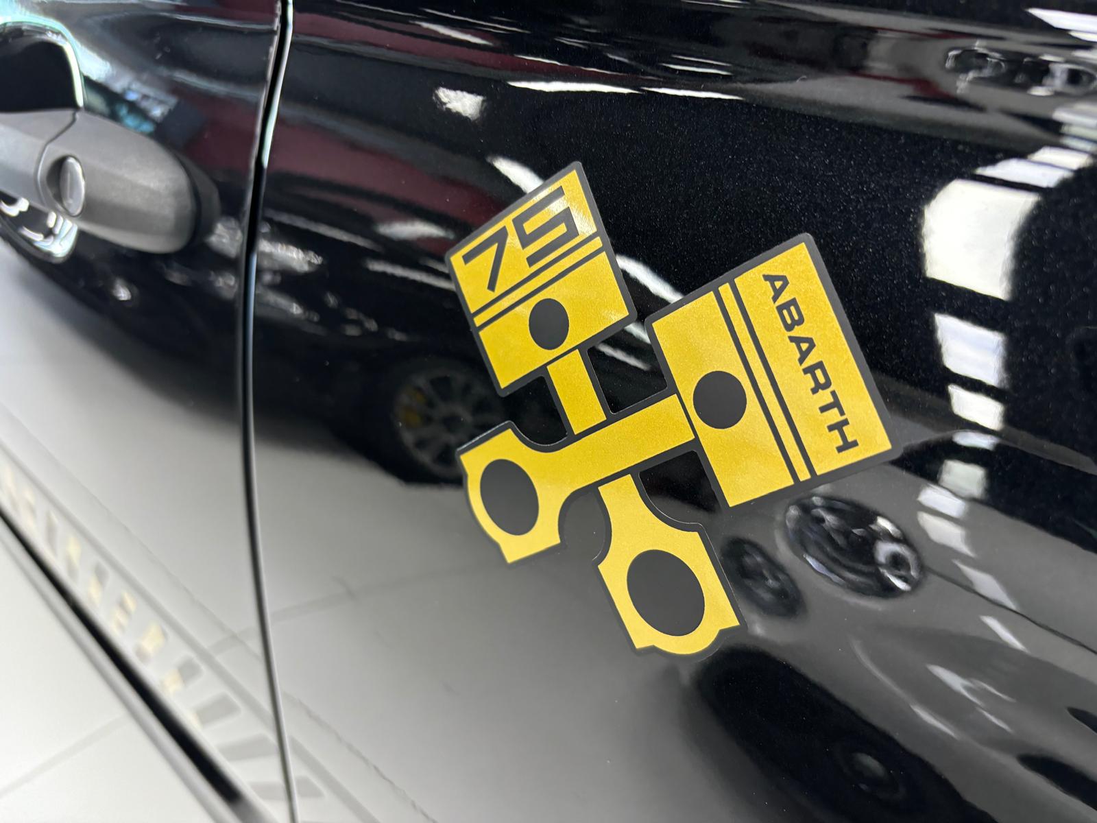 FIAT 695 1.4 16V Turbo Abarth 75° Anniversario-image-2