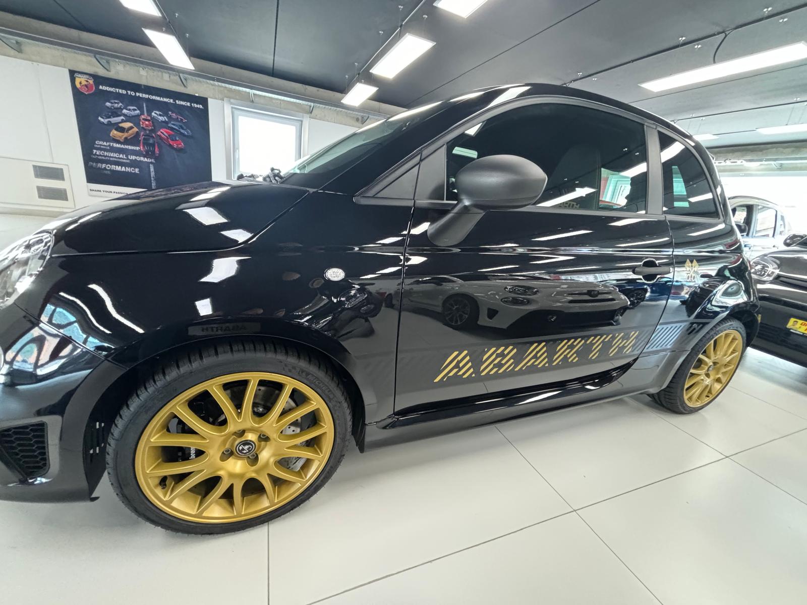 FIAT 695 1.4 16V Turbo Abarth 75° Anniversario-image-3