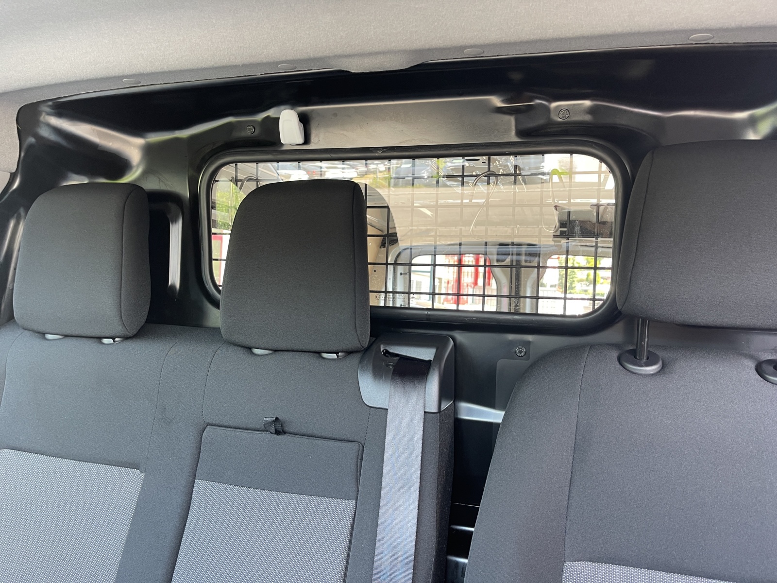 PEUGEOT Expert 1.5 BlueHDi 120 S&S Premium Standard-image-15