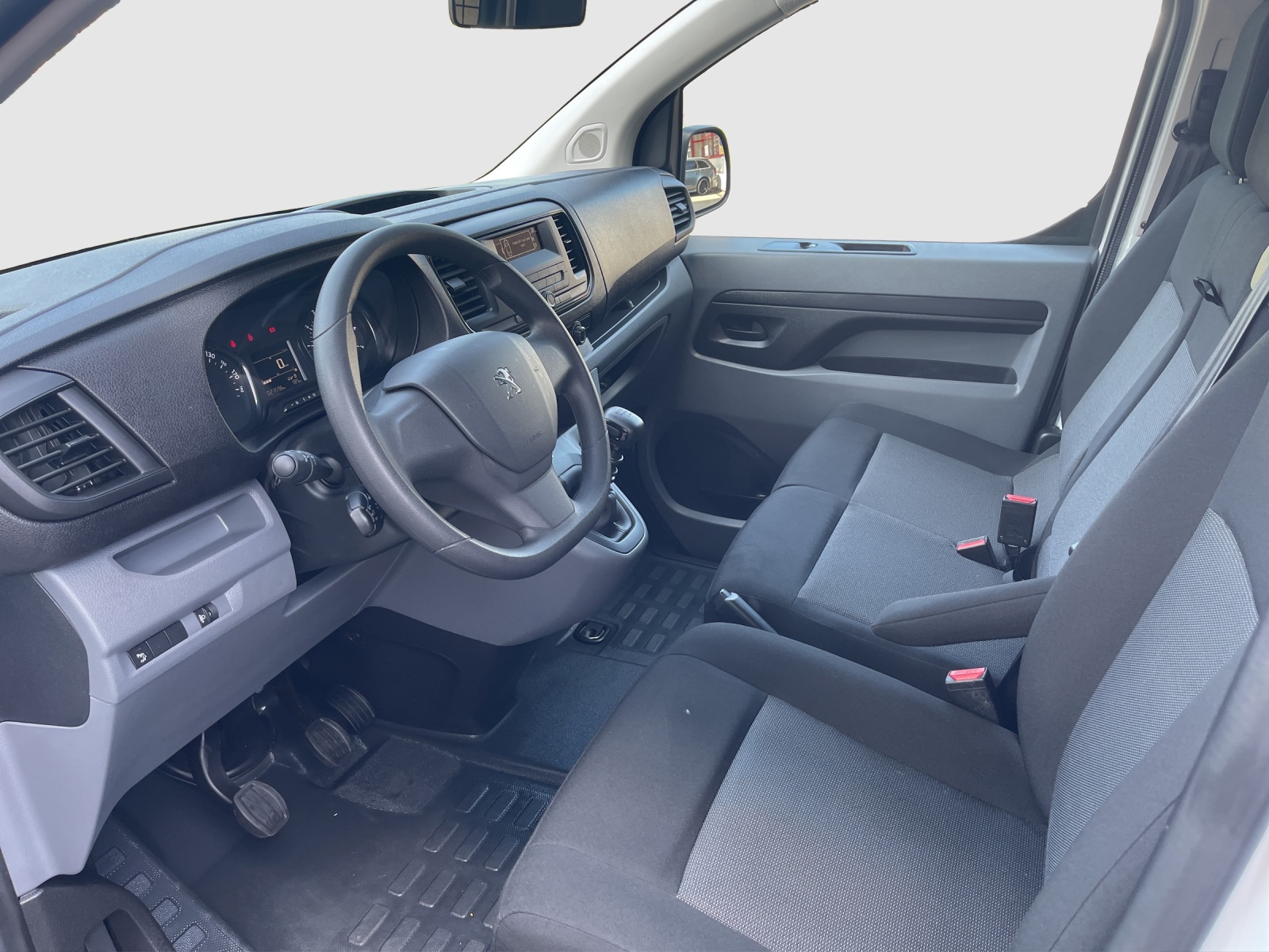 PEUGEOT Expert 1.5 BlueHDi 120 S&S Premium Standard-image-8