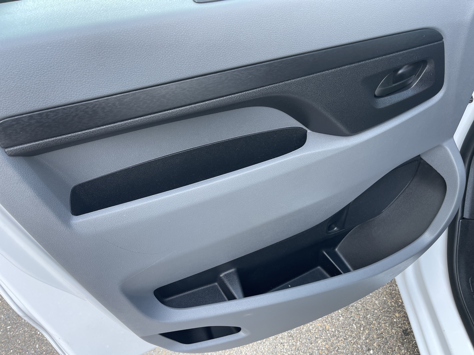 PEUGEOT Expert 1.5 BlueHDi 120 S&S Premium Standard-image-9