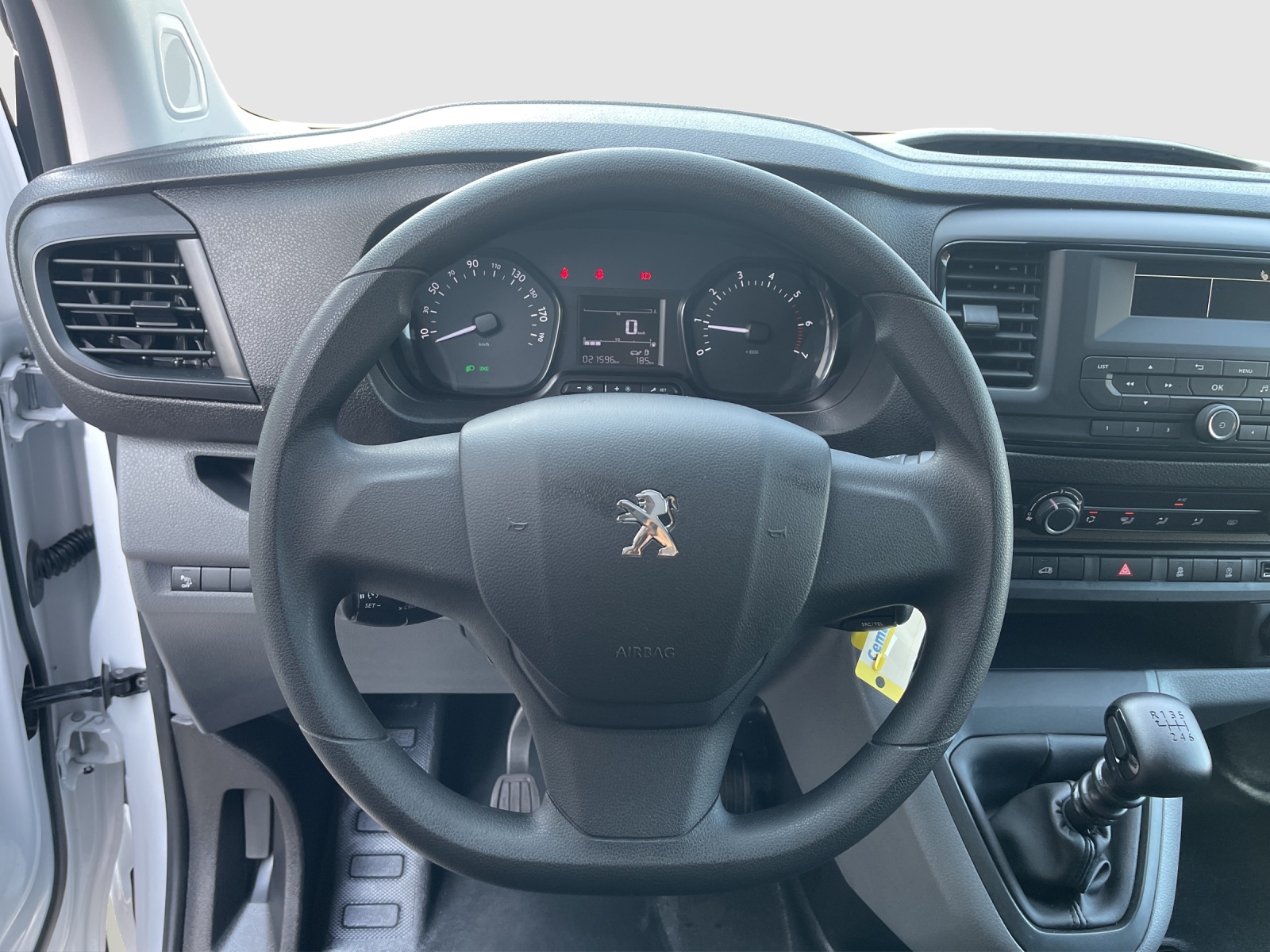 PEUGEOT Expert 1.5 BlueHDi 120 S&S Premium Standard-image-10