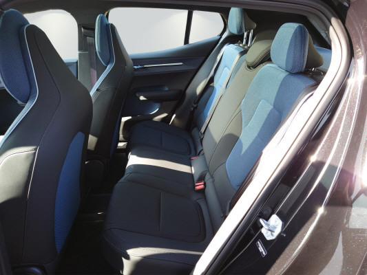 VOLVO EX30 E60 69kWh Twin Ultra-image-9
