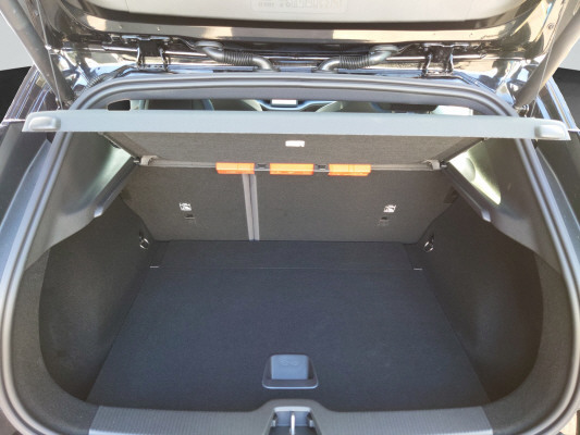 VOLVO EX30 E60 69kWh Twin Ultra-image-8