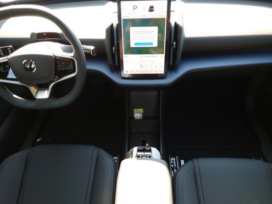 VOLVO EX30 E60 69kWh Twin Ultra-image-5