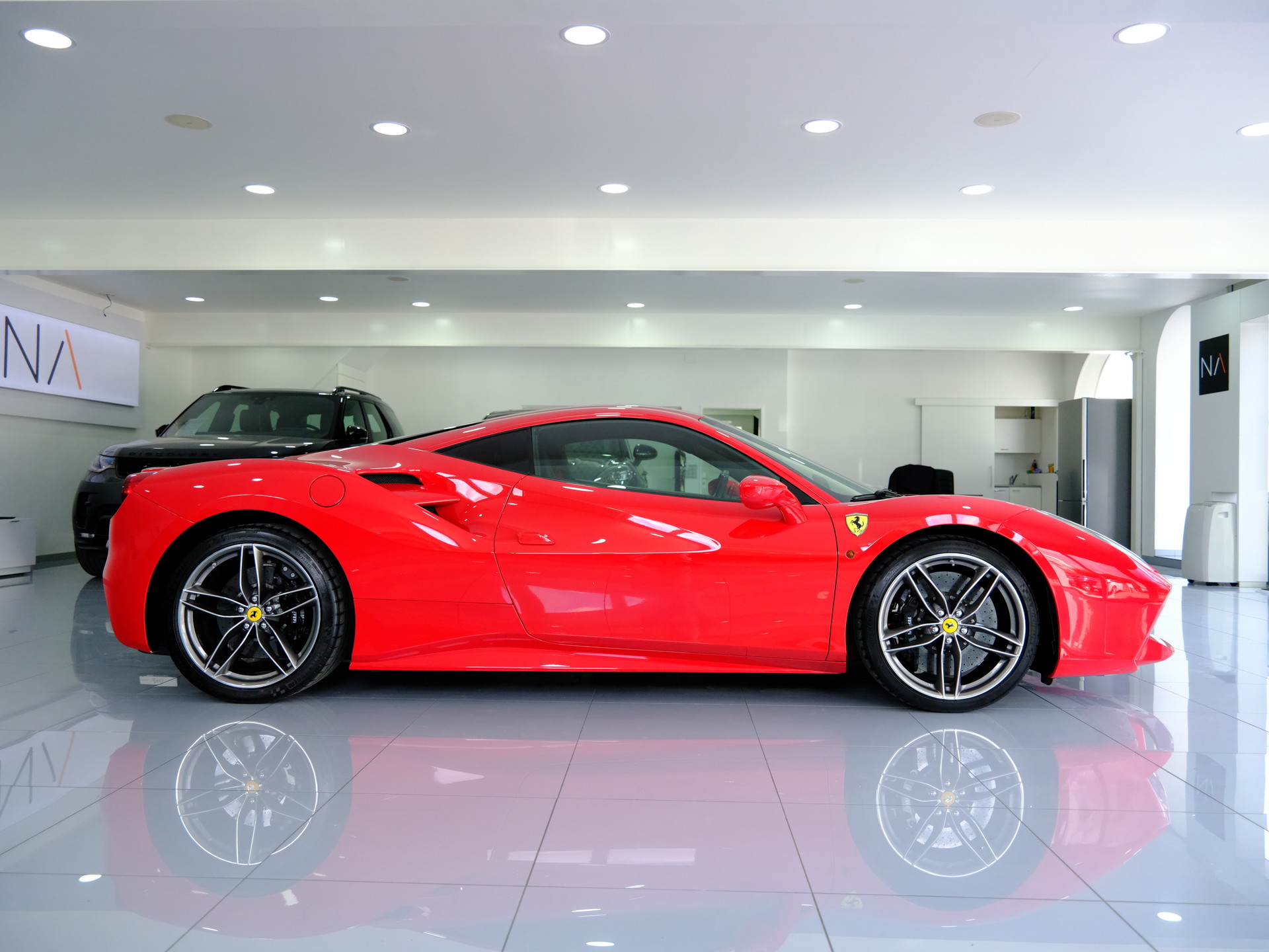 FERRARI 488 GTB 3.9 V8-image-1