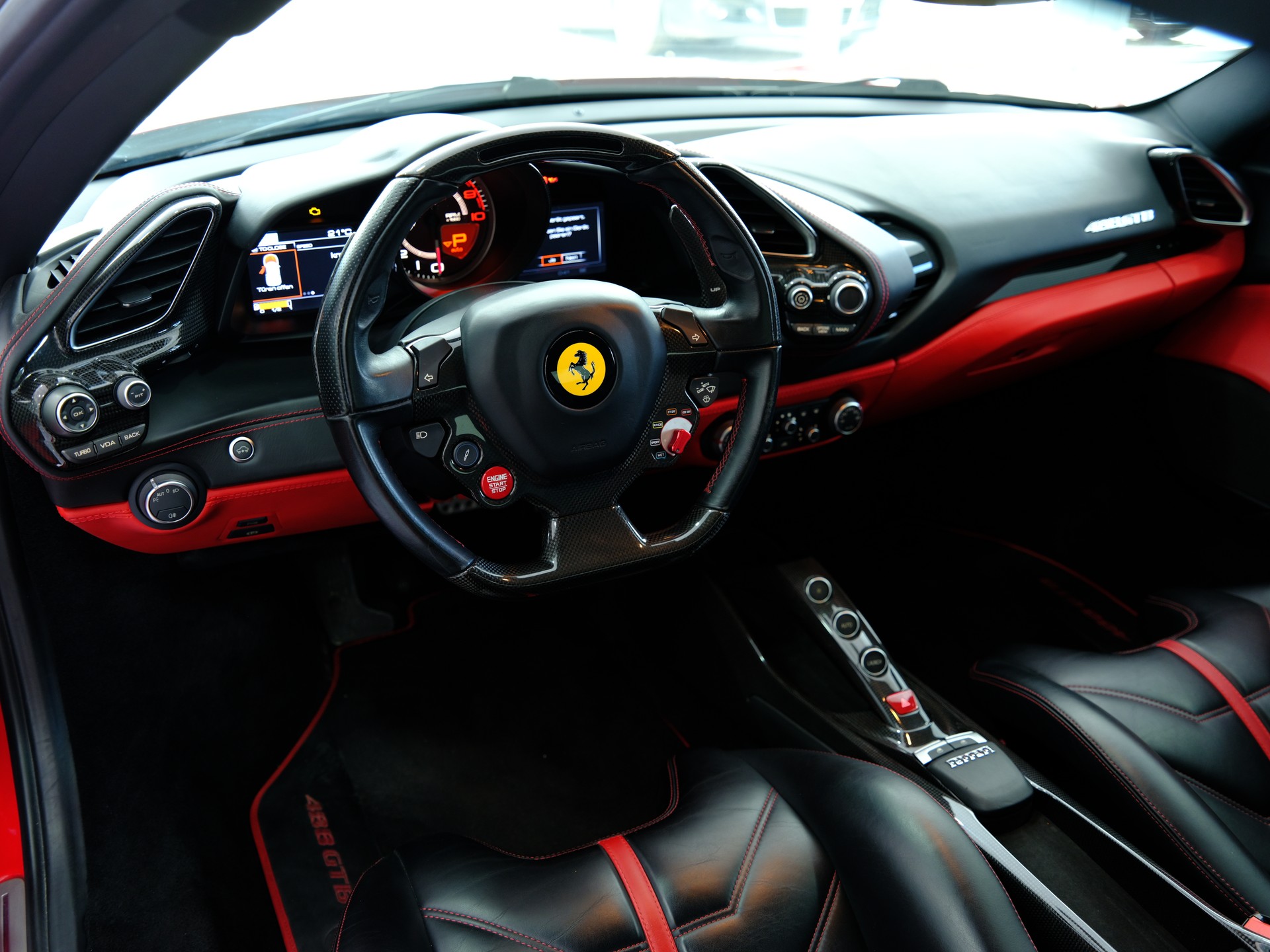 FERRARI 488 GTB 3.9 V8-image-12