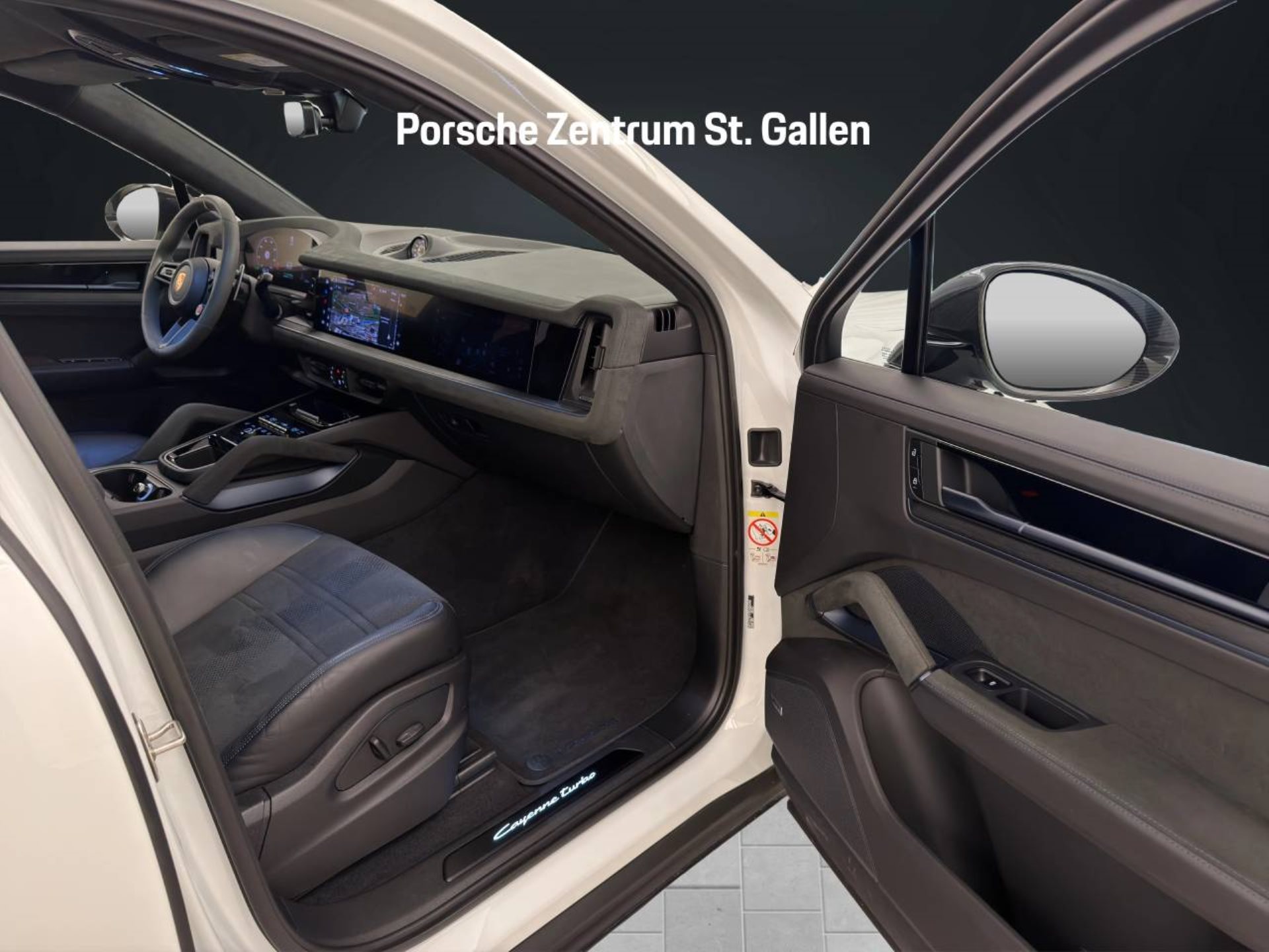 PORSCHE Cayenne Turbo E-Hybrid Coupé mit GT-Paket-image-17