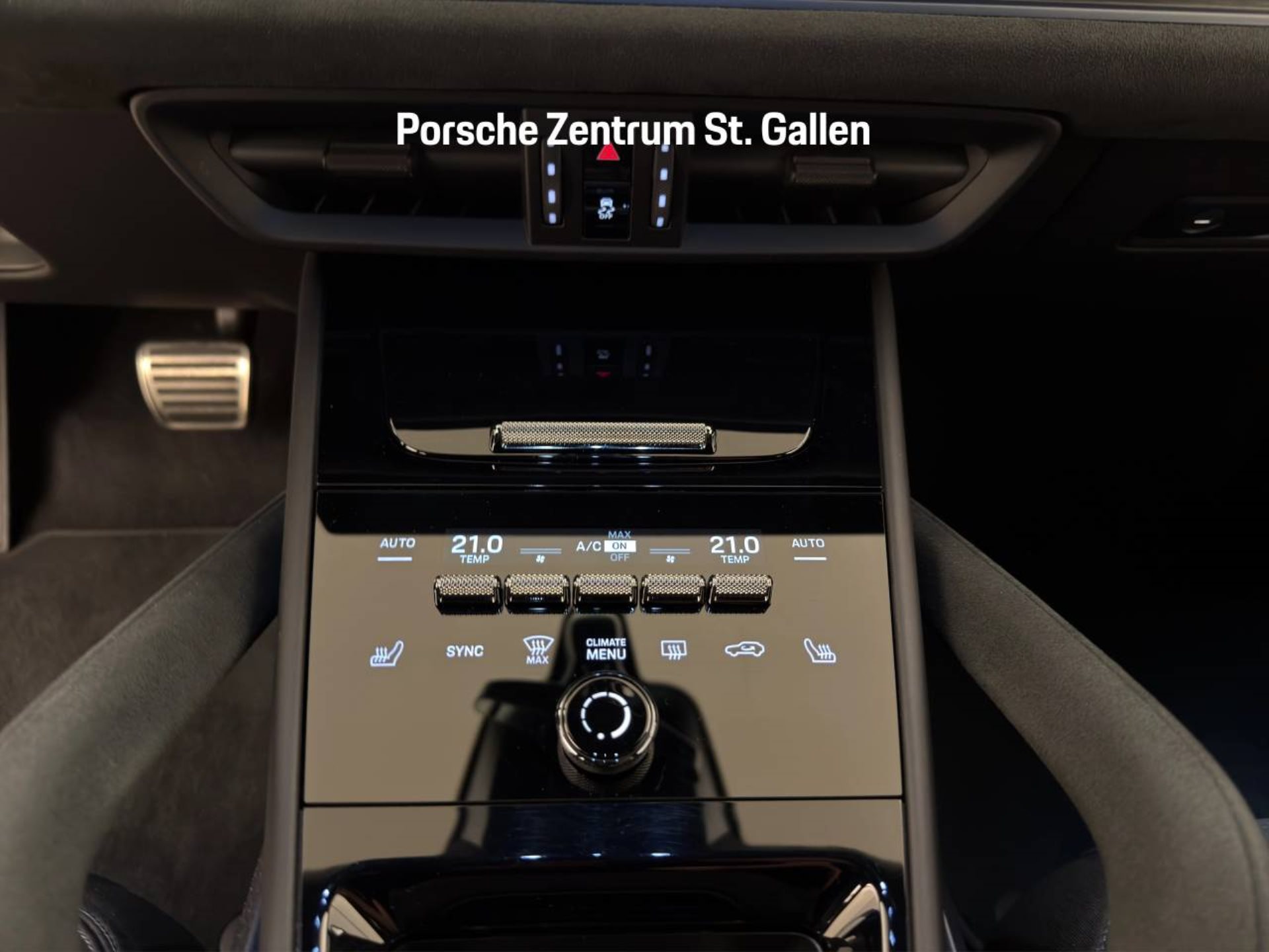 PORSCHE Cayenne Turbo E-Hybrid Coupé mit GT-Paket-image-14