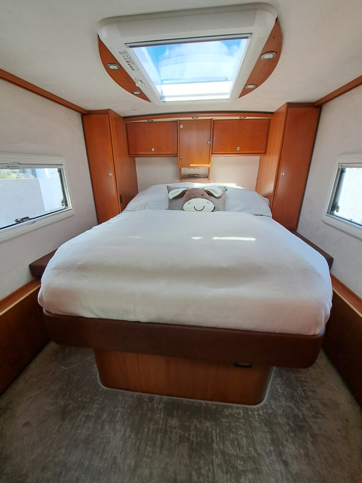 CONCORDE Charisma II 890M Bar Version-image-5