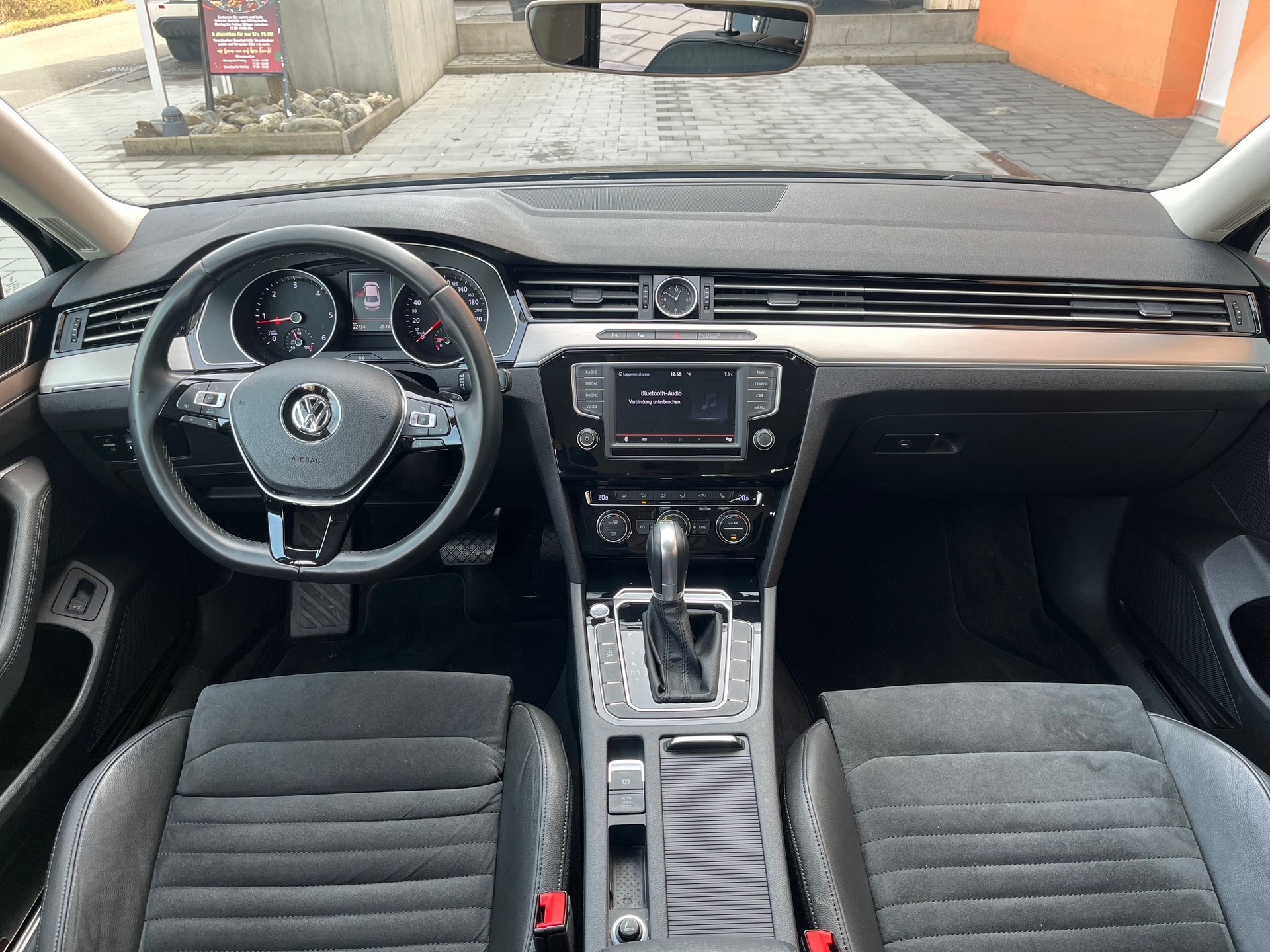 VW Passat 2.0 TDI BMT Comfortline DSG-image-8