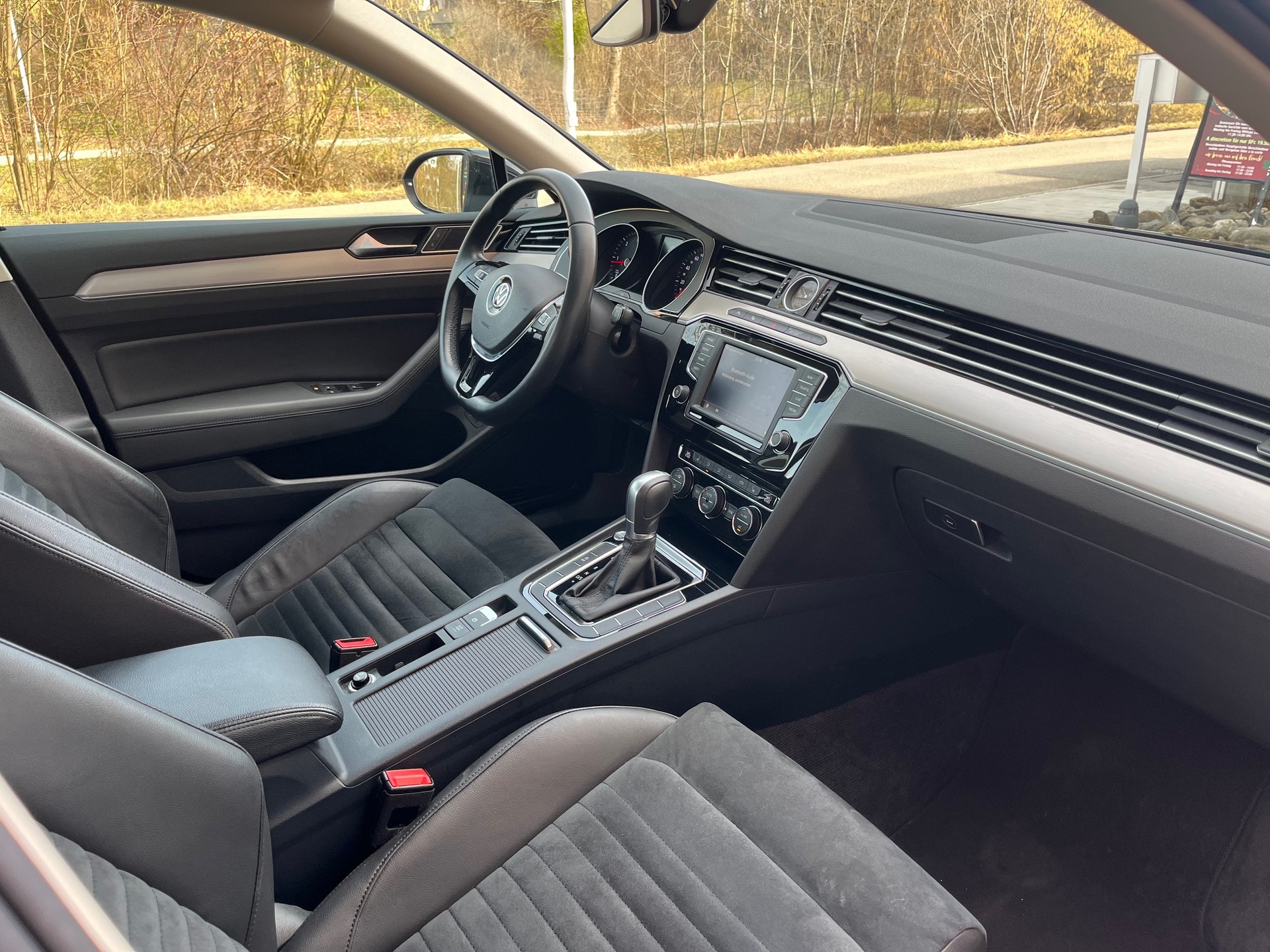VW Passat 2.0 TDI BMT Comfortline DSG-image-7