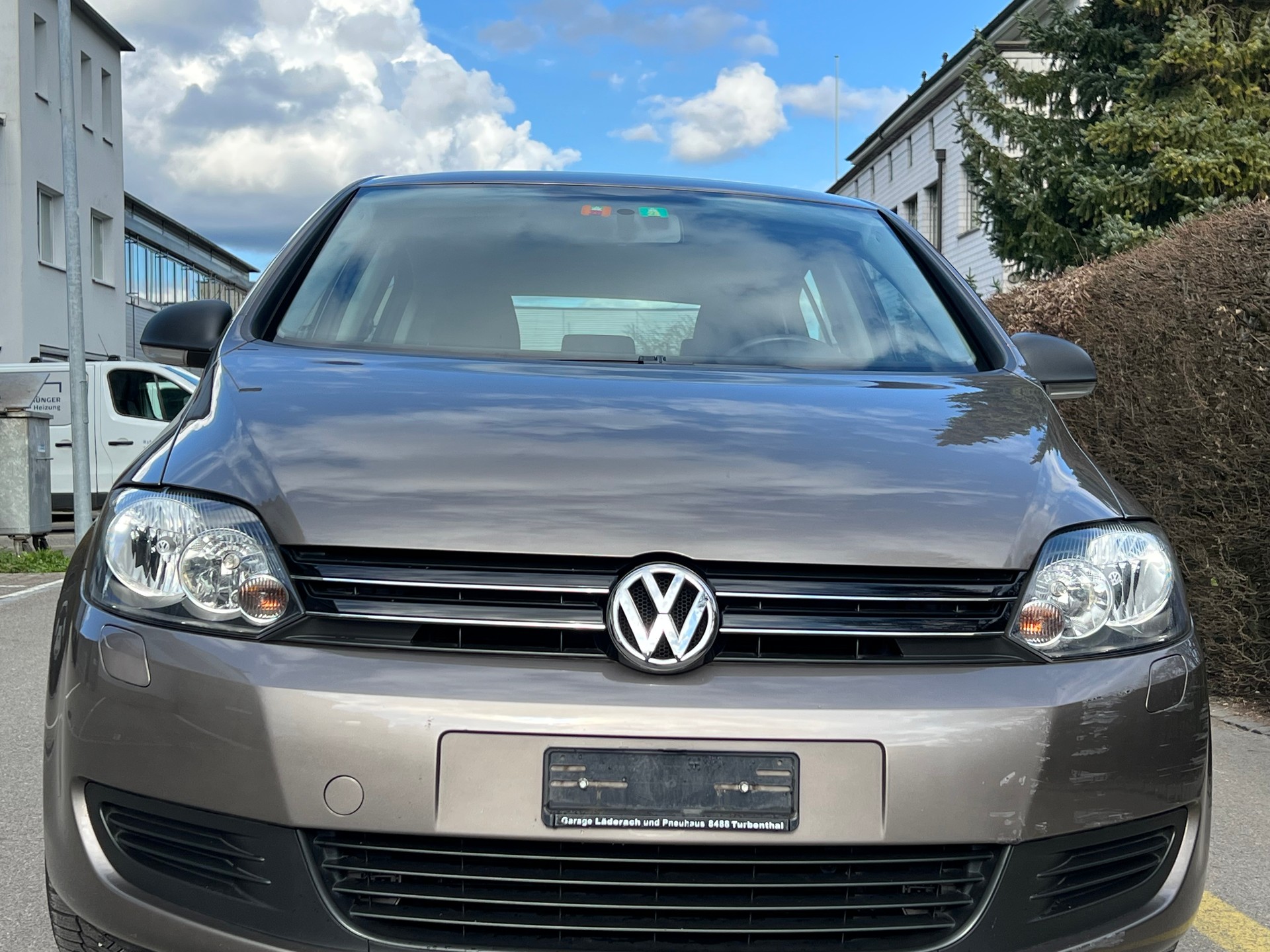 VW Golf Plus 2.0 TDI Trendline DSG-image-2