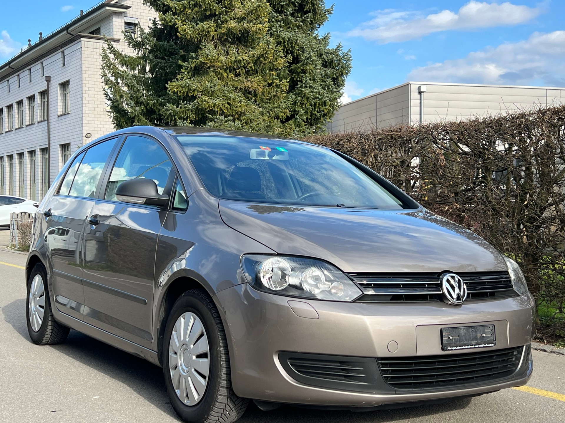VW Golf Plus 2.0 TDI Trendline DSG-image-1