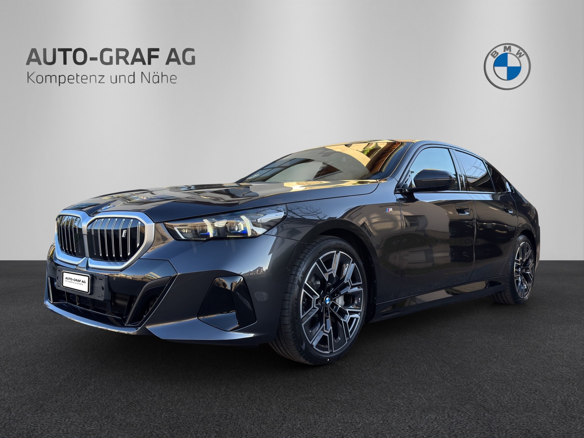 BMW i5 xDrive40 M Sport Edition-image-0