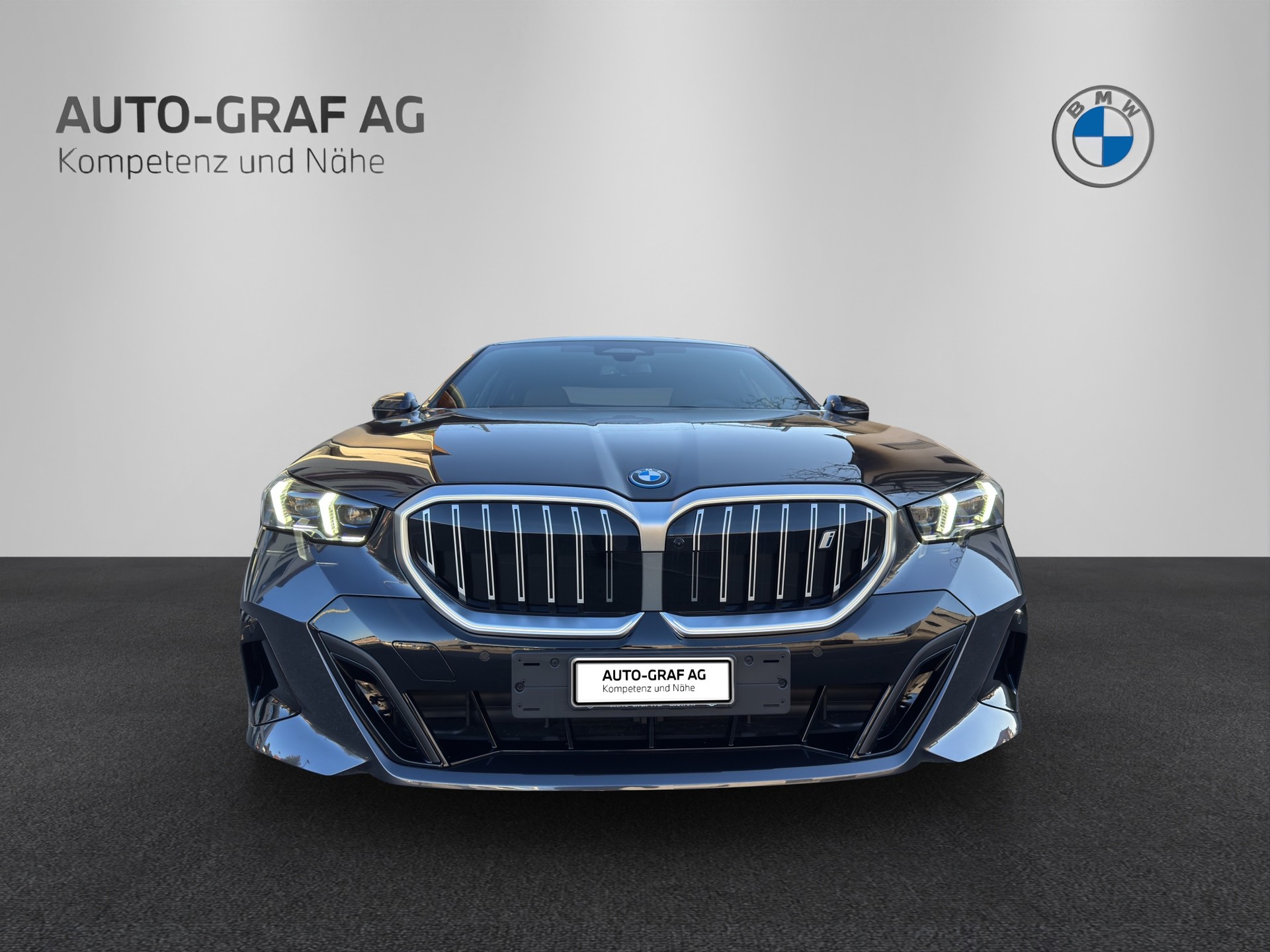 BMW i5 xDrive40 M Sport Edition-image-7
