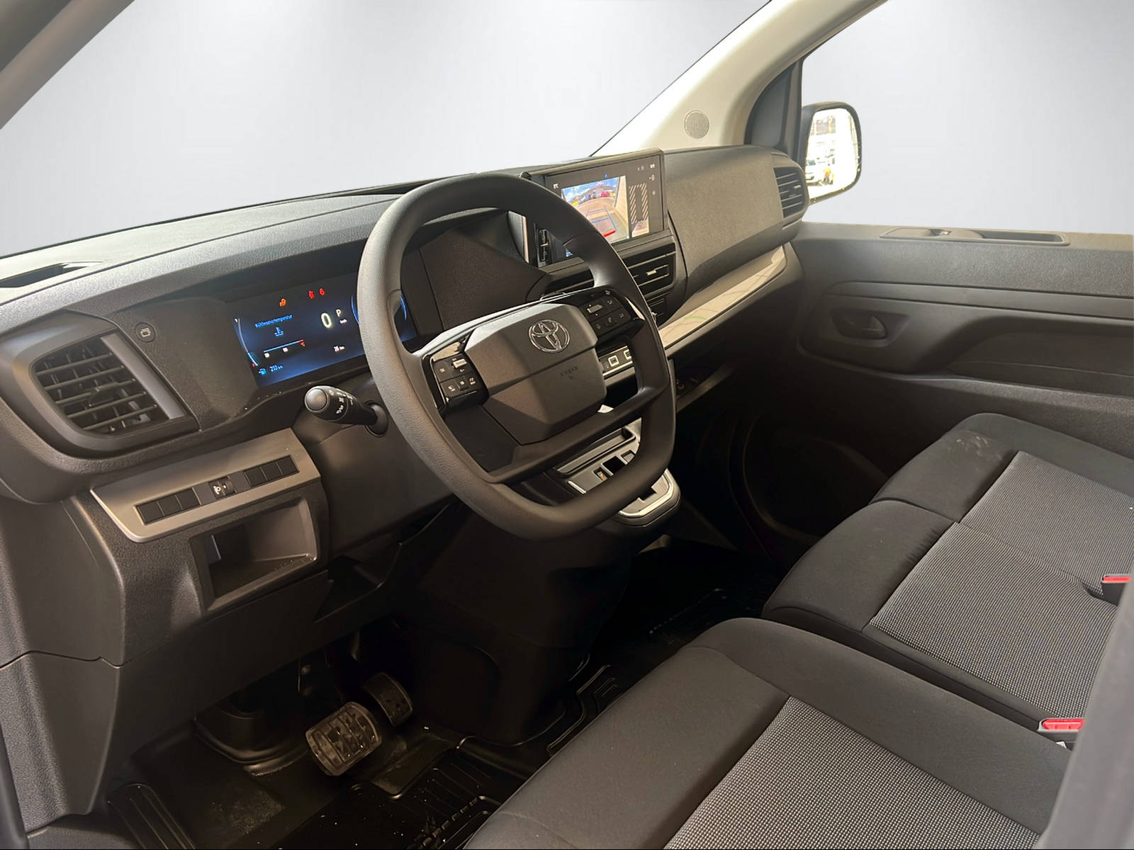 TOYOTA PROACE Van L1 2.0 D Advanced-image-13