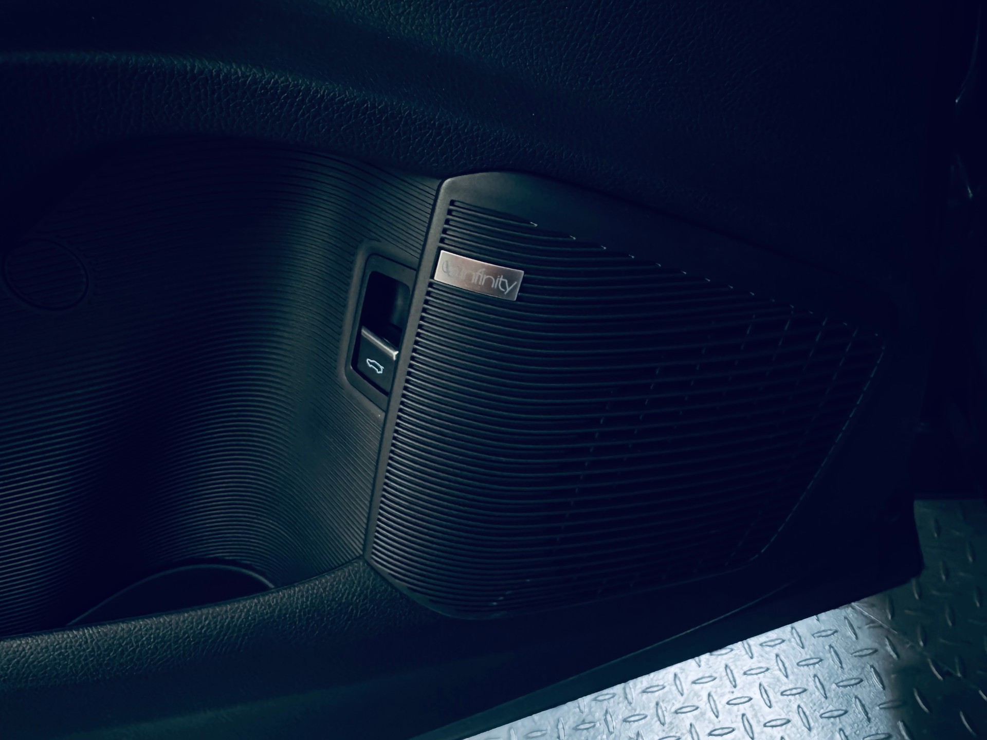 BYD Seal U DM-i Design AWD-image-19