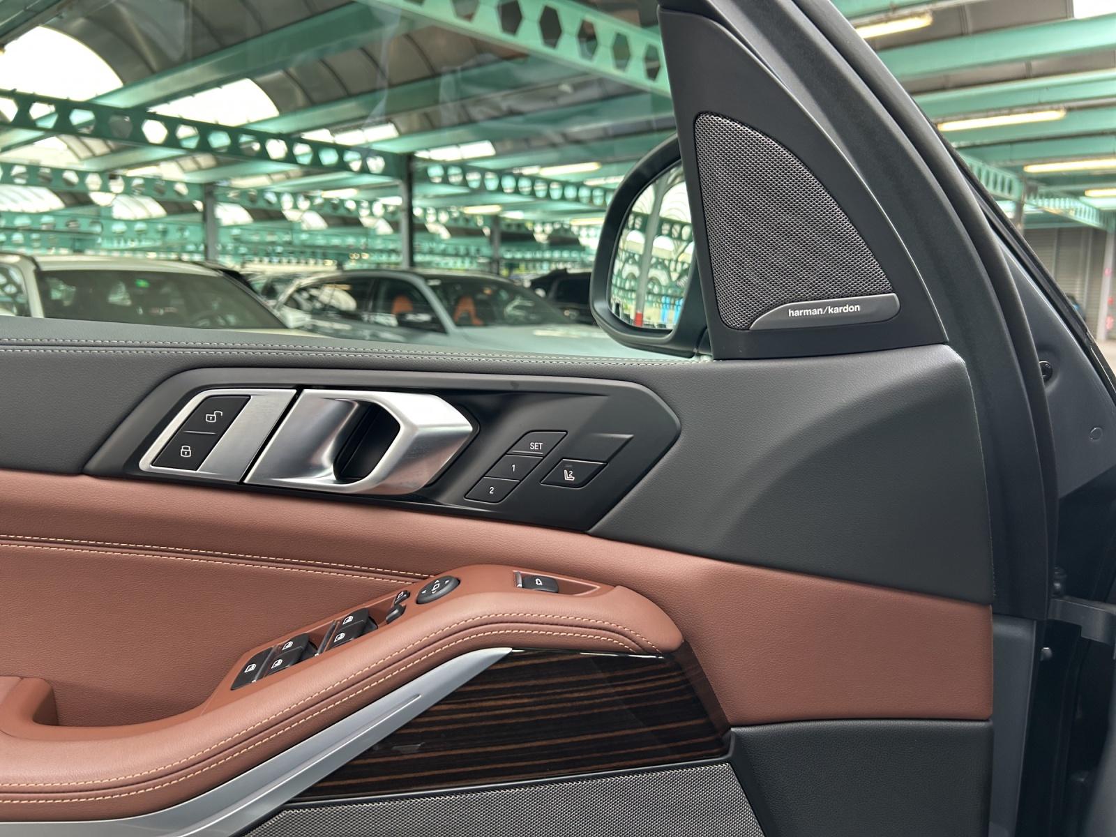 BMW X5 xDrive30d-image-16