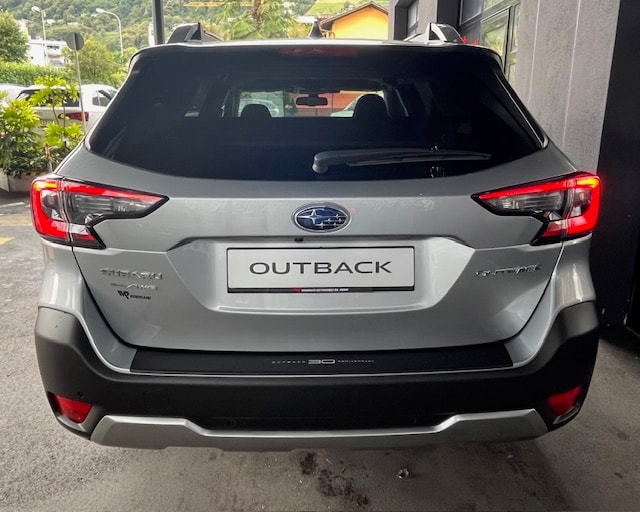 SUBARU Outback 2.5i 30th Anniversary Edition AWD Lineartronic-image-11