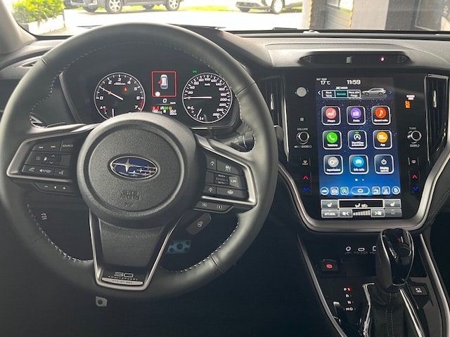 SUBARU Outback 2.5i 30th Anniversary Edition AWD Lineartronic-image-4