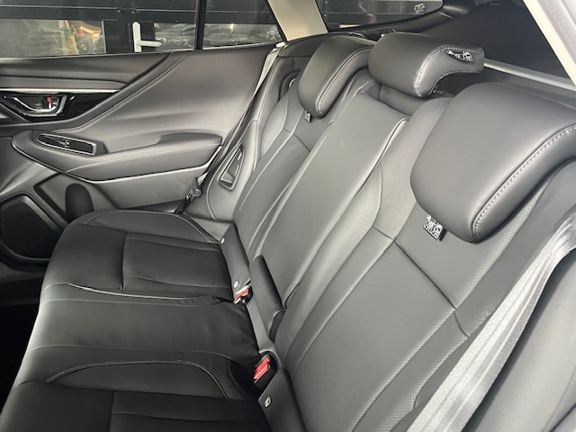 SUBARU Outback 2.5i 30th Anniversary Edition AWD Lineartronic-image-7