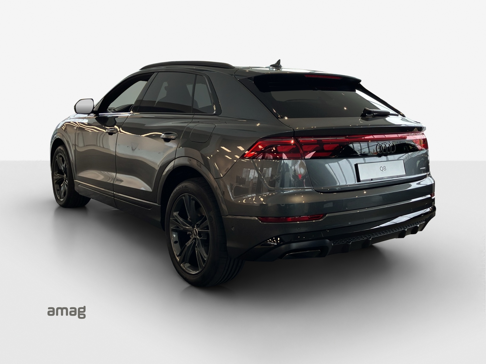 AUDI Q8 SUV TFSI e quattro 290 kW Attraction tiptronic-image-2
