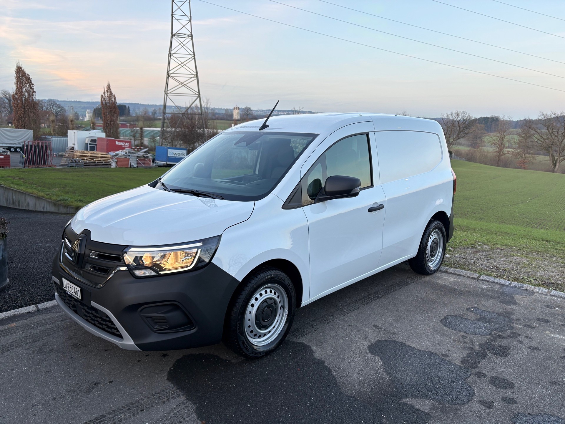 RENAULT Kangoo Van EV45 Standard L1 22kW Extra-image-0
