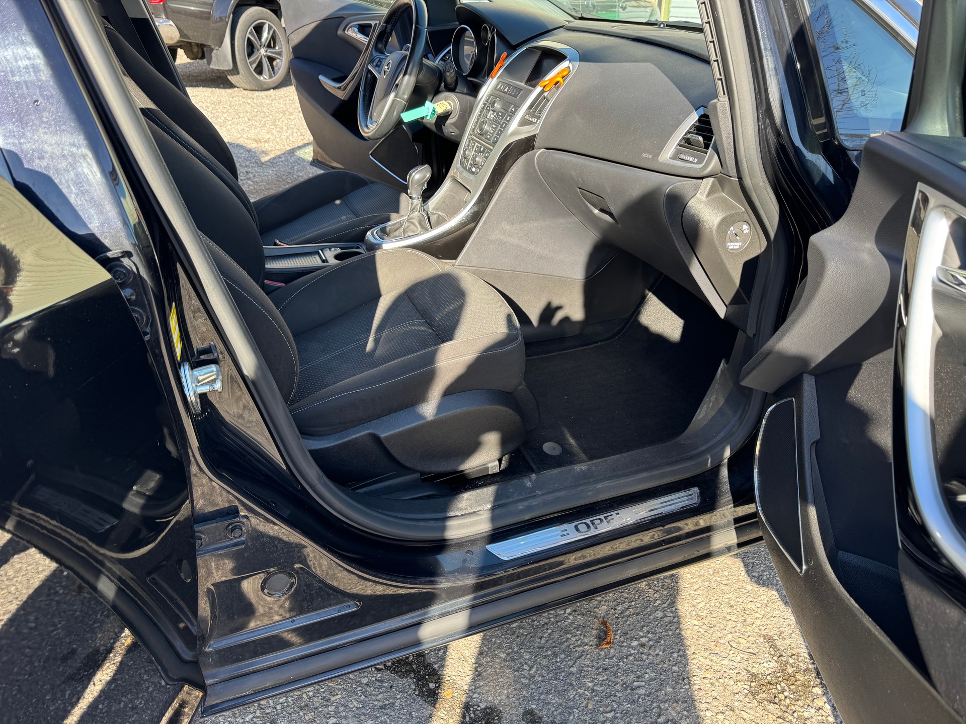 OPEL Astra 1.4i 16V Turbo-image-11