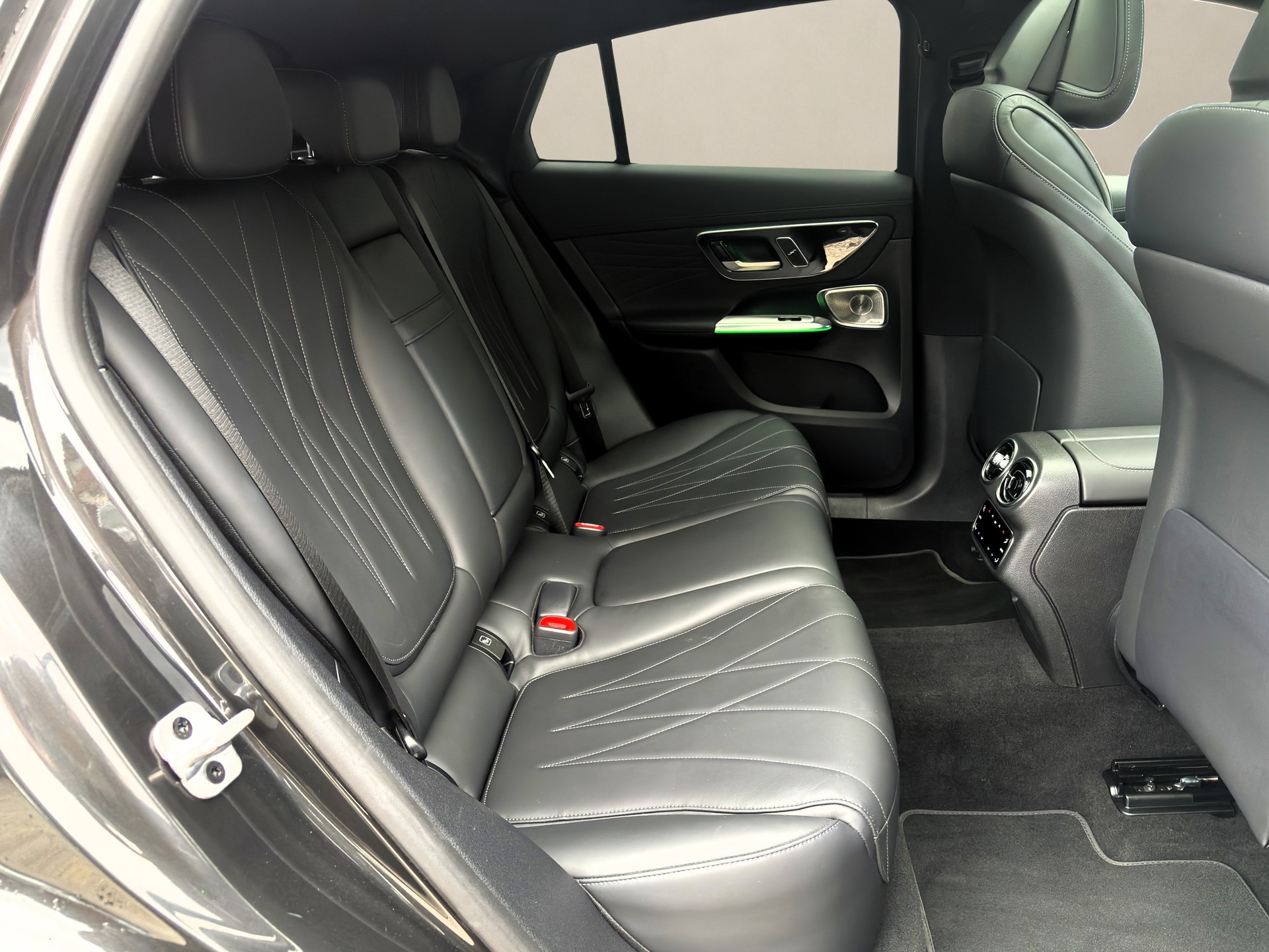 MERCEDES-BENZ GLC Coupé 300 de * AMG LINE * 4Matic 9G-Tronic-image-14