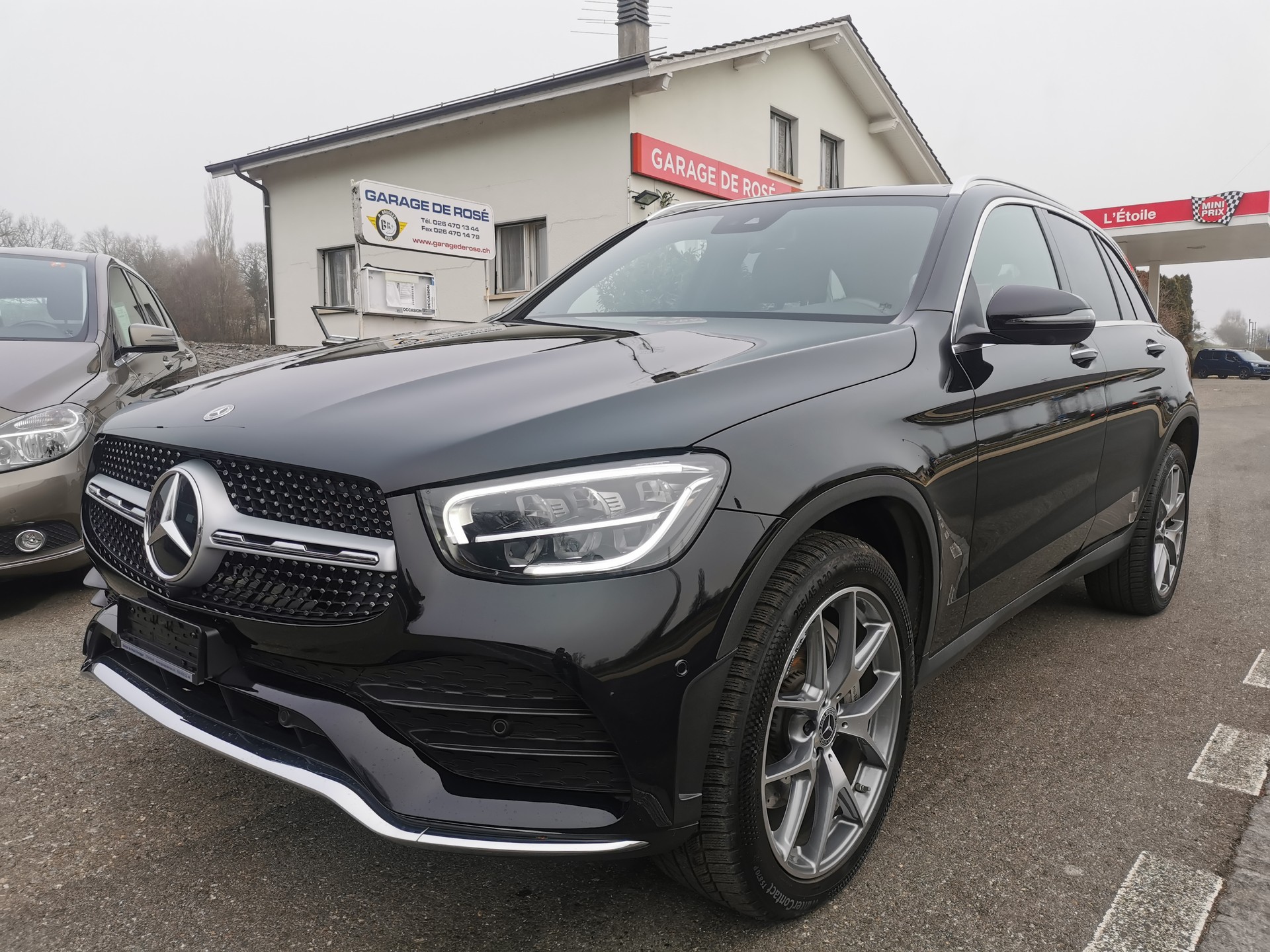 MERCEDES-BENZ GLC 300 e AMG Line 4Matic 9G-Tronic-image-0