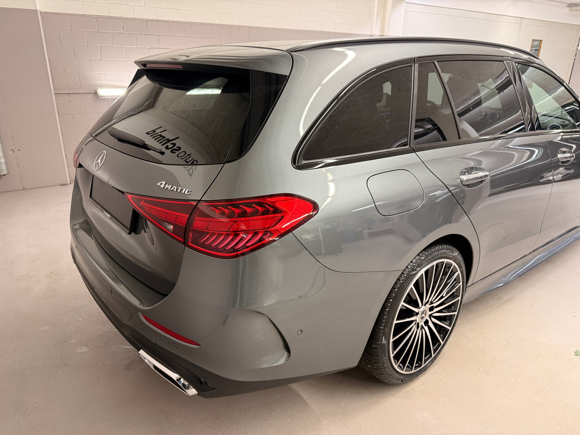 MERCEDES-BENZ C 300 4MATIC T-Modell-image-5