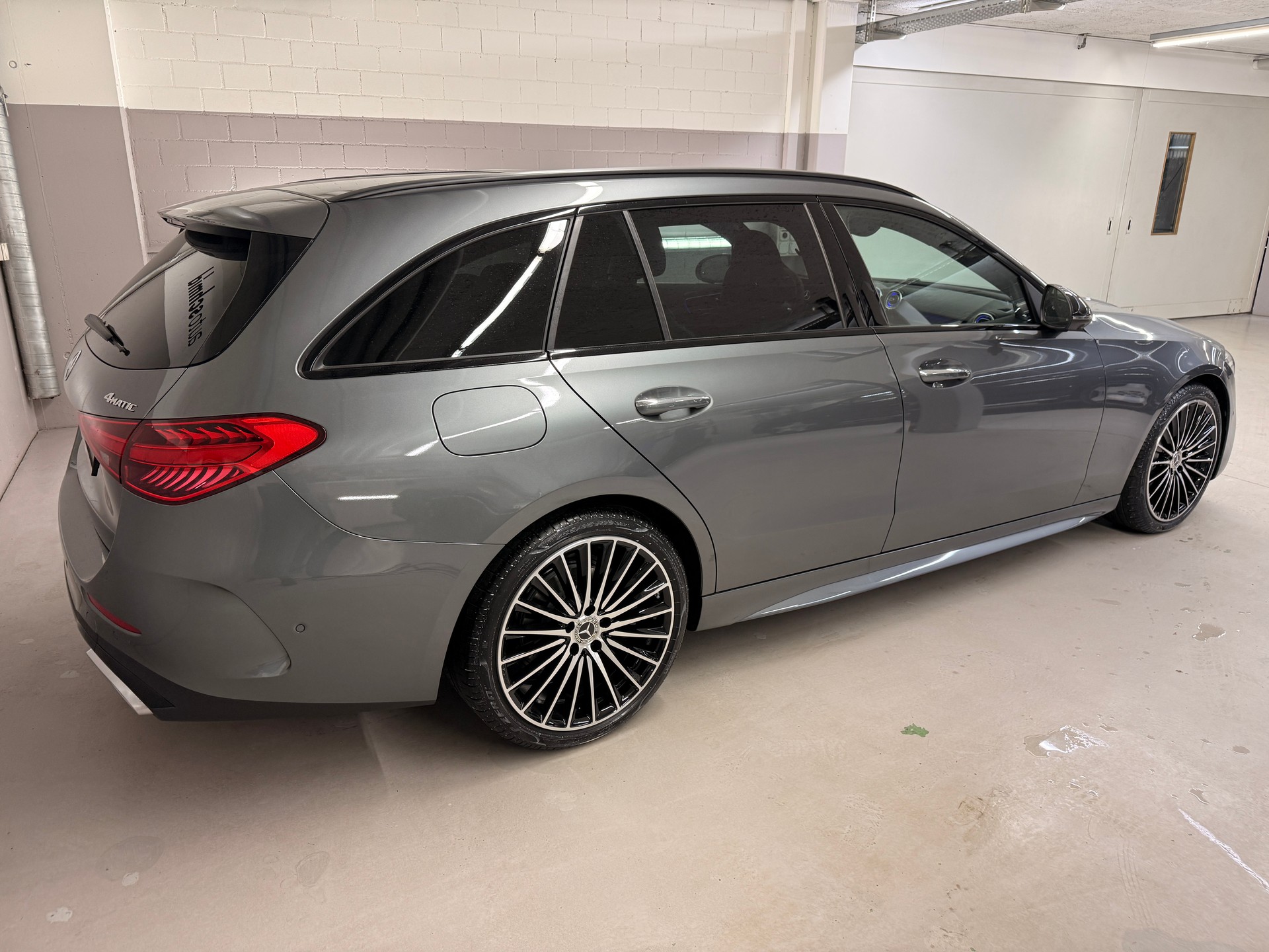 MERCEDES-BENZ C 300 4MATIC T-Modell-showroom-element-3