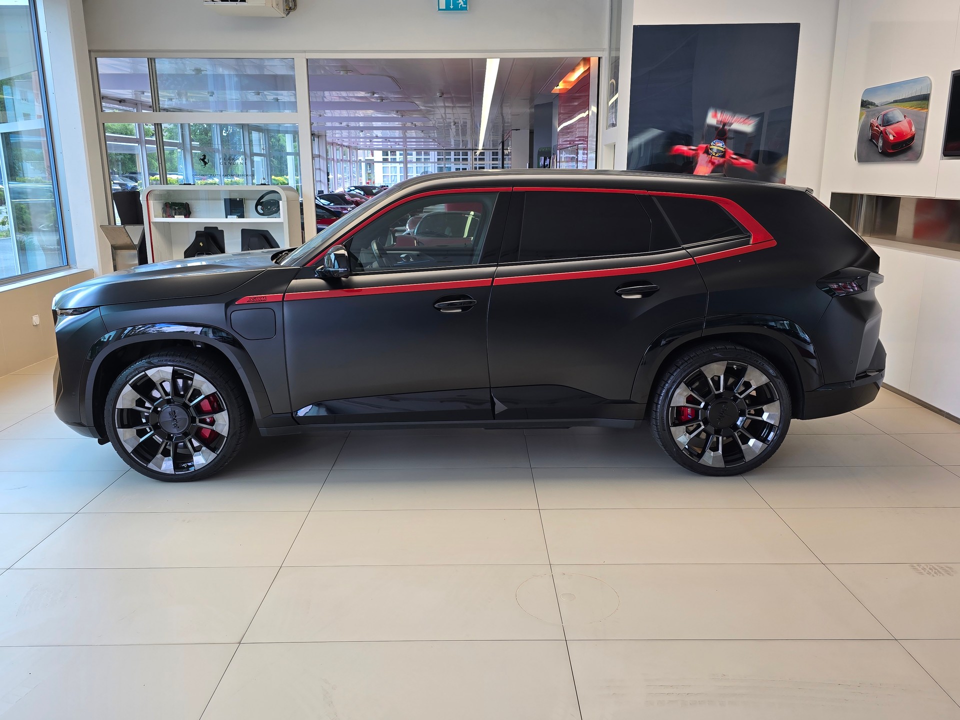 BMW XM xDrive PHEV Steptronic Red Label 1 of 500-image-7