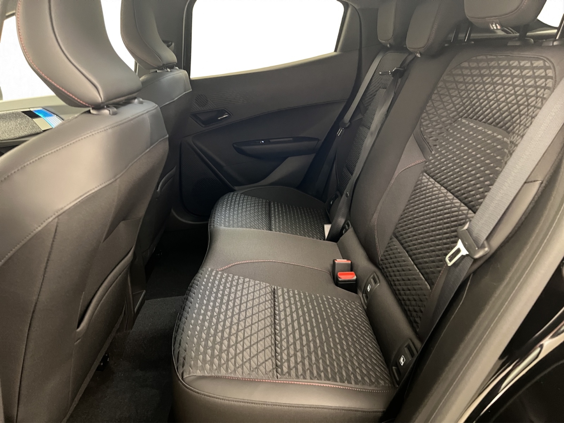 RENAULT Clio 6 1.8 E-Tech techno-image-4