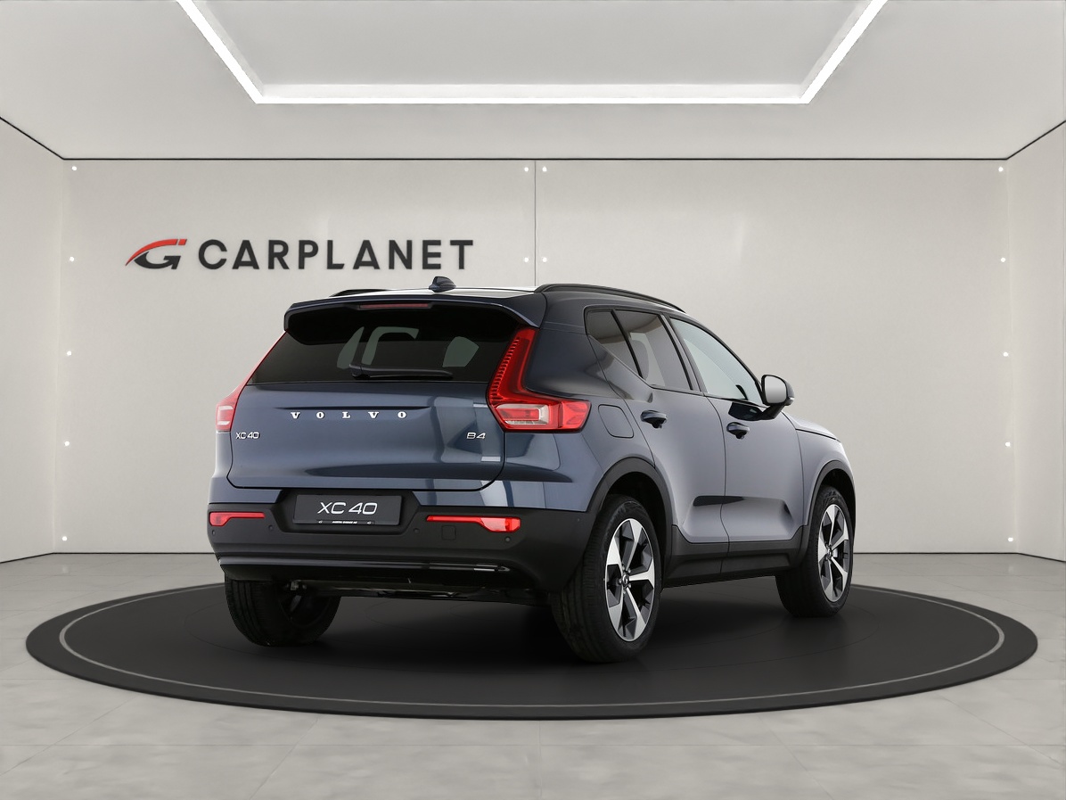 VOLVO XC40 2.0 B4 MH Ultra Dark-showroom-element-2