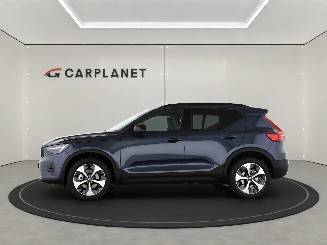 VOLVO XC40 2.0 B4 MH Ultra Dark-showroom-element-1