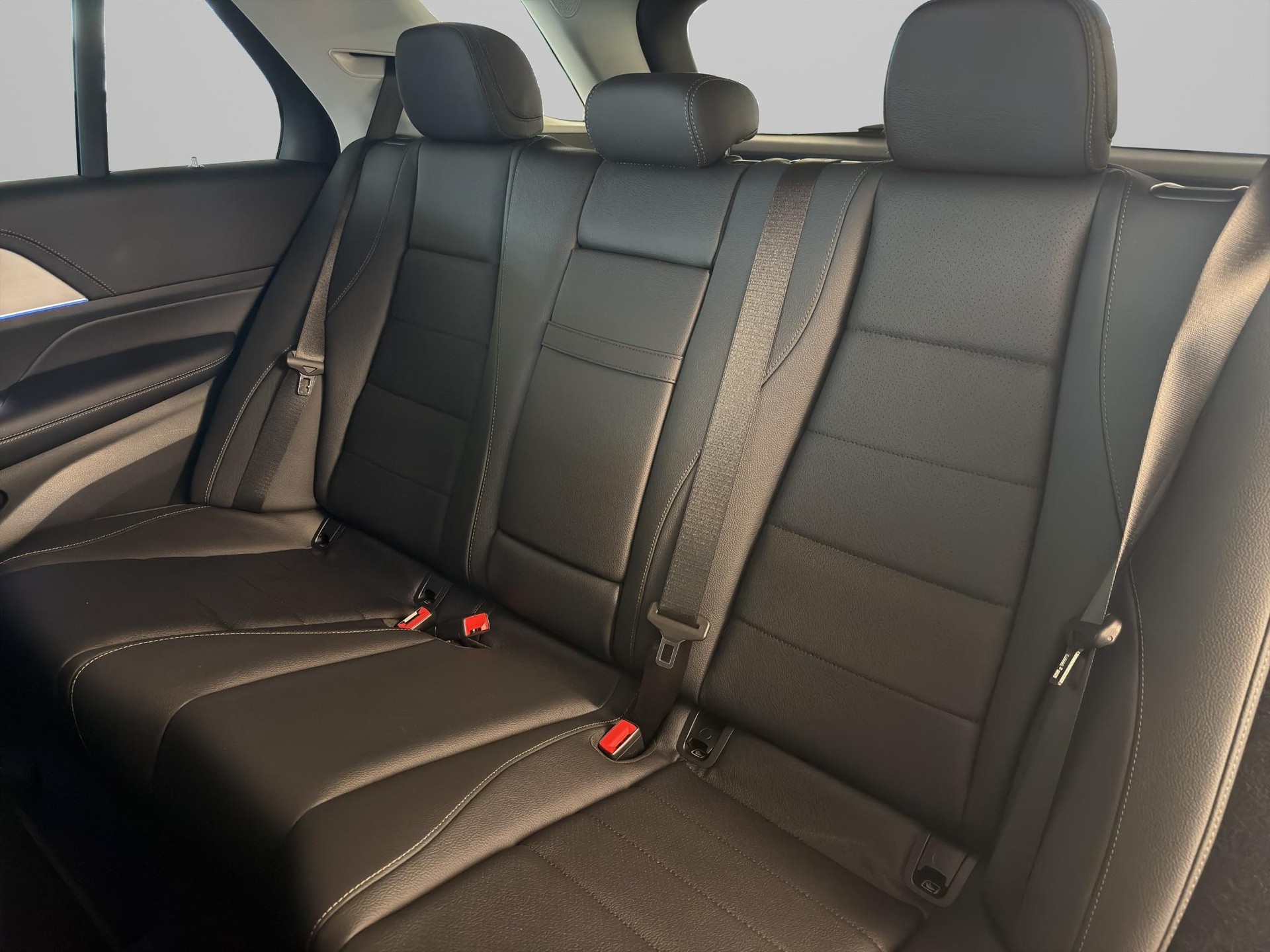 MERCEDES-BENZ GLE 300 d AMG Line 4matic-image-11