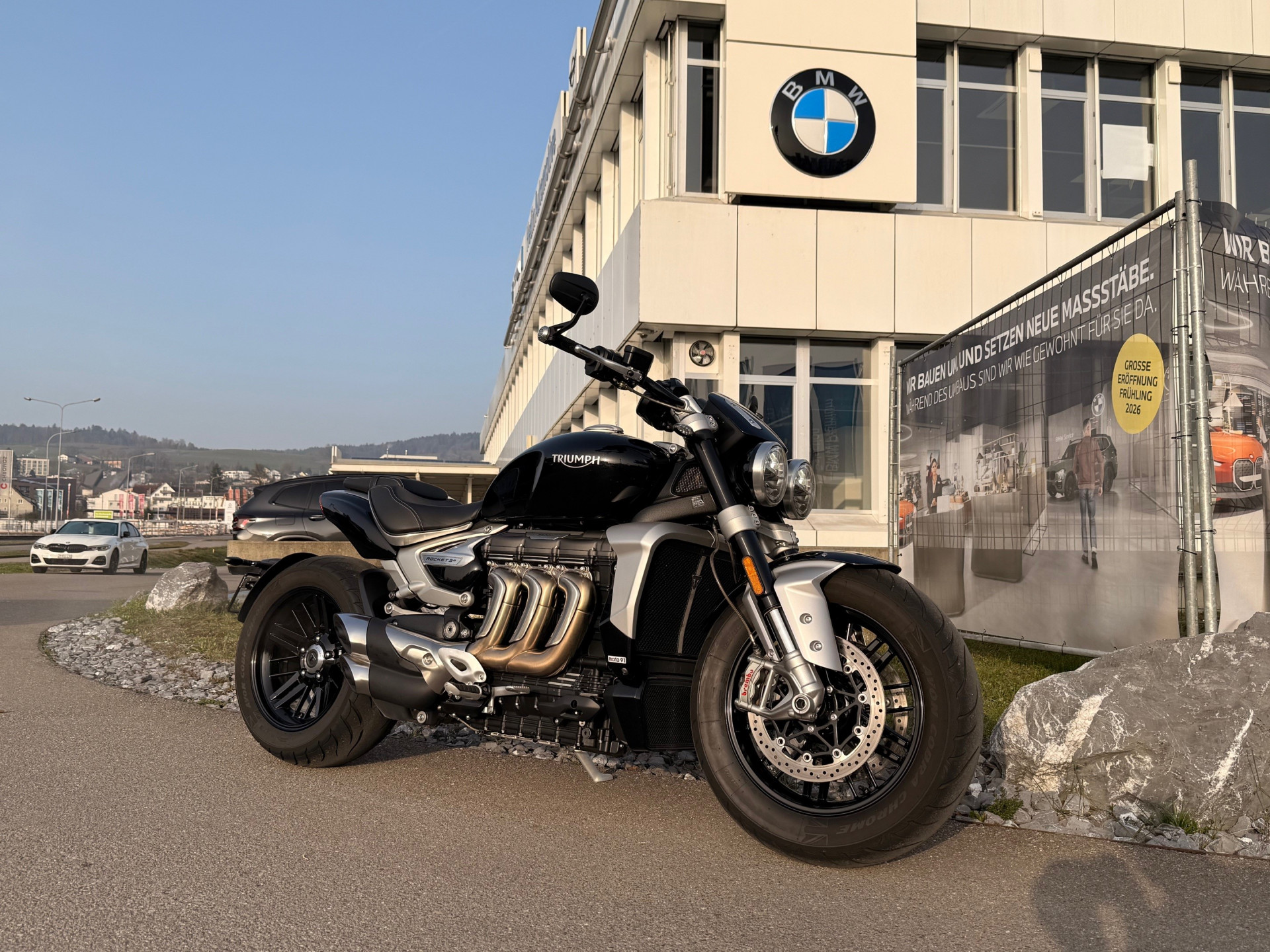 TRIUMPH Rocket 3 R Modell R-showroom-element-1