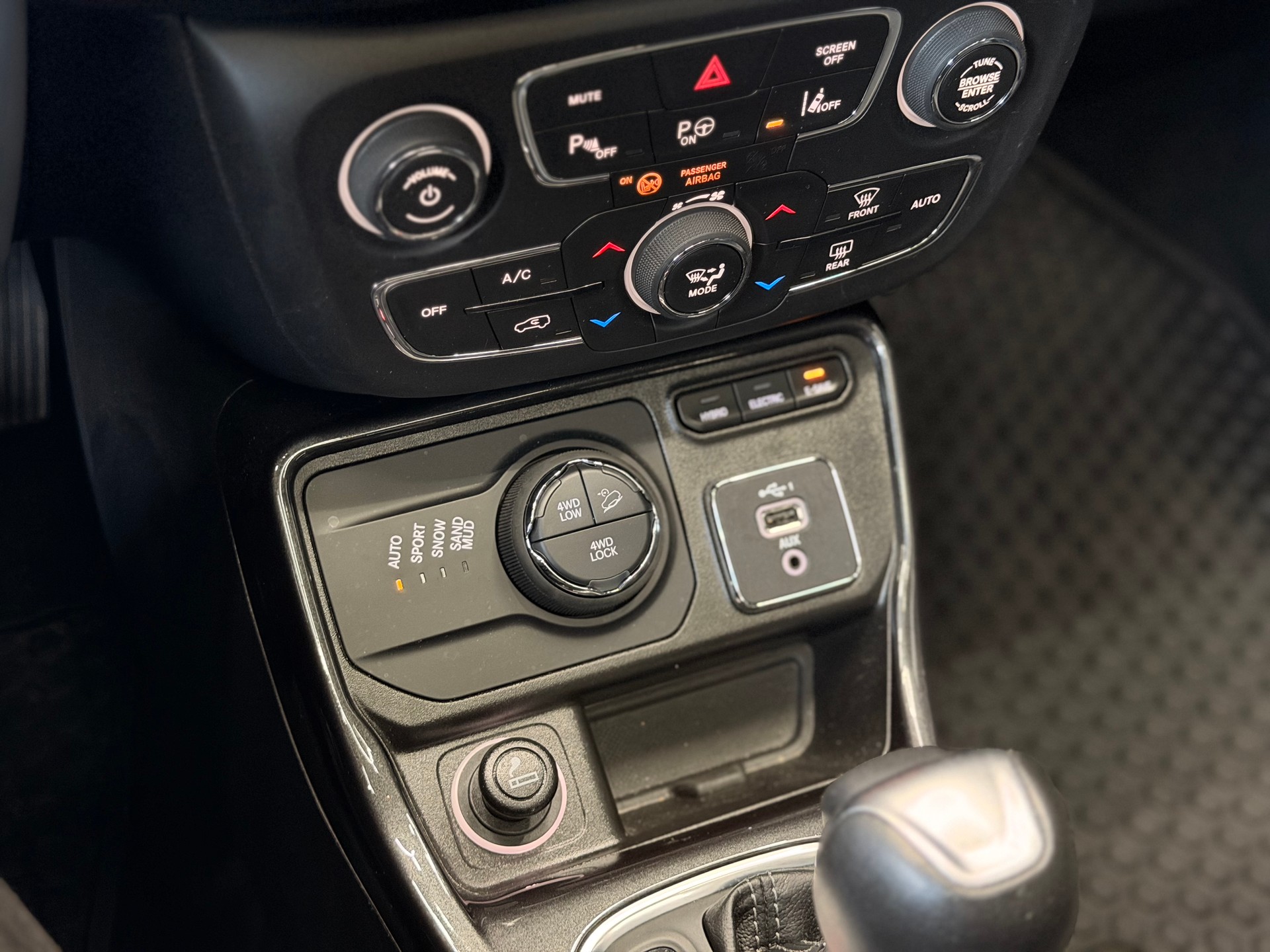 JEEP Compass 1.3 T PHEV S AWD 4xe-image-11