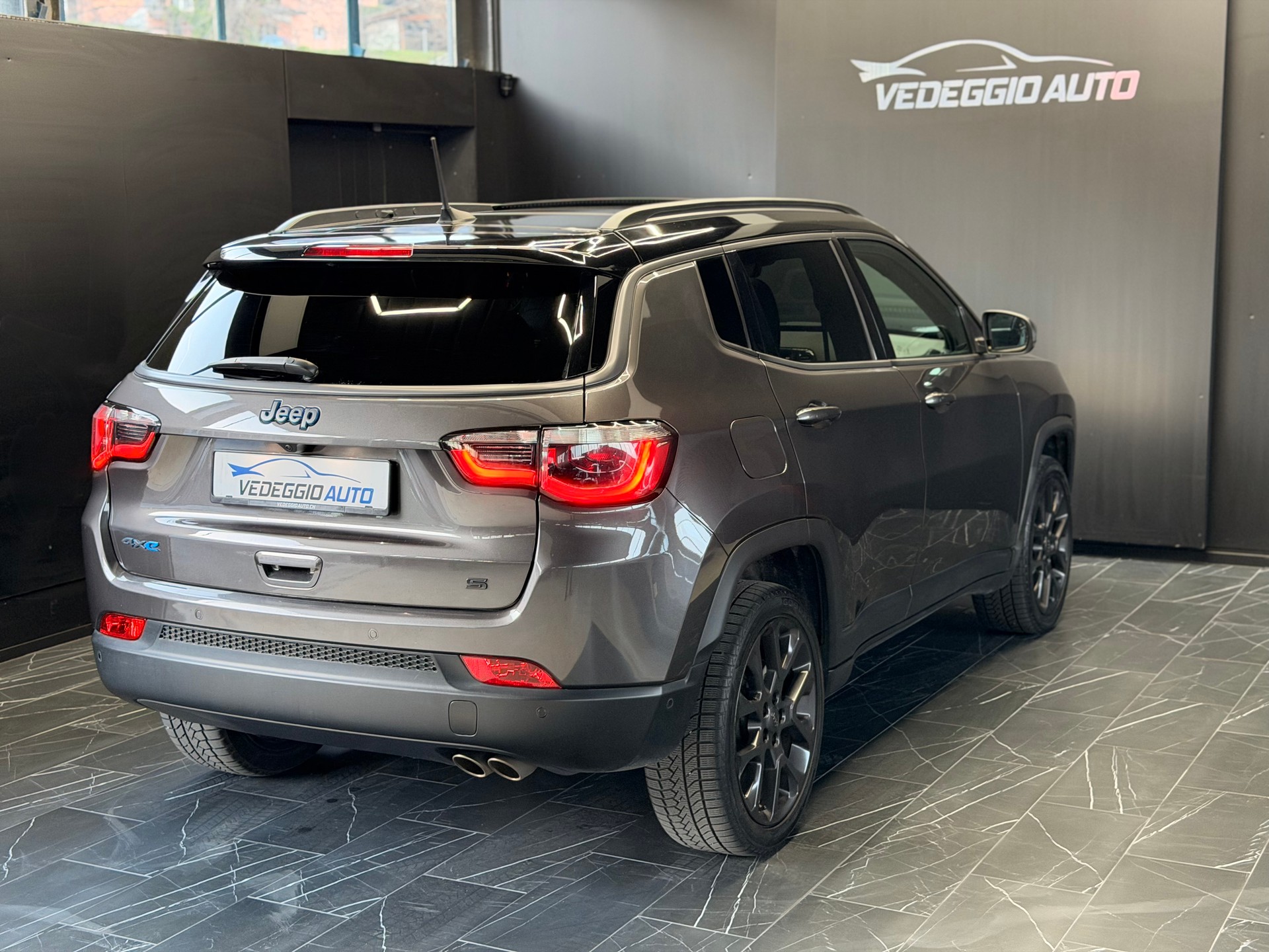JEEP Compass 1.3 T PHEV S AWD 4xe-image-5