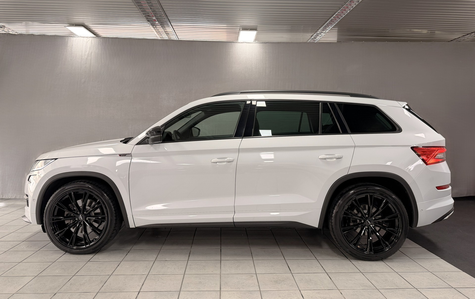 SKODA Kodiaq 2.0 TSI 4x4 Sport Line-image-1