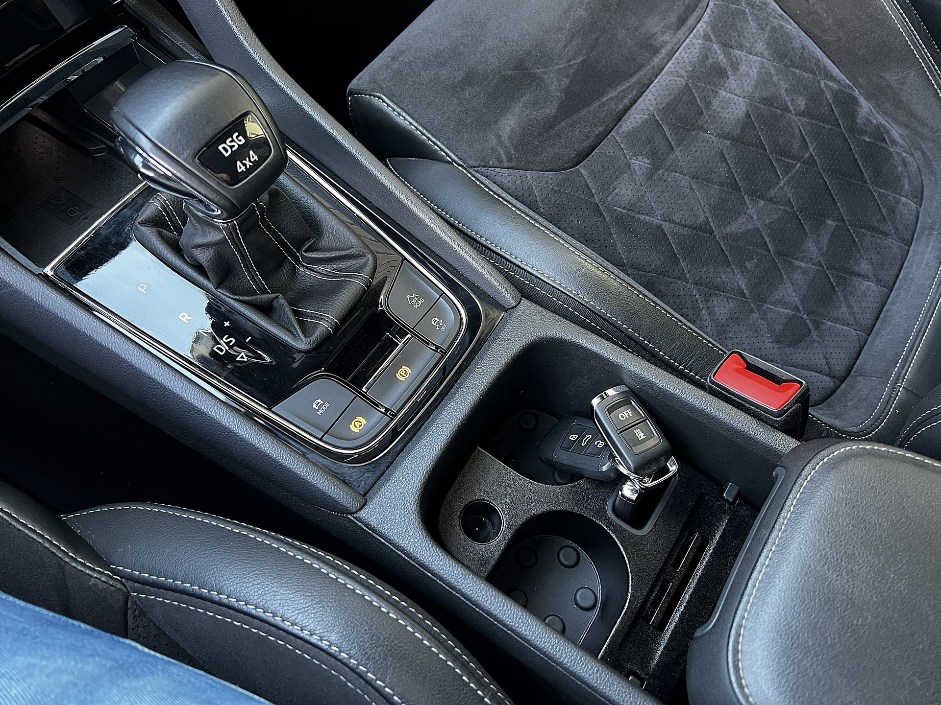 SKODA Kodiaq 2.0 TSI 4x4 Sport Line-image-14