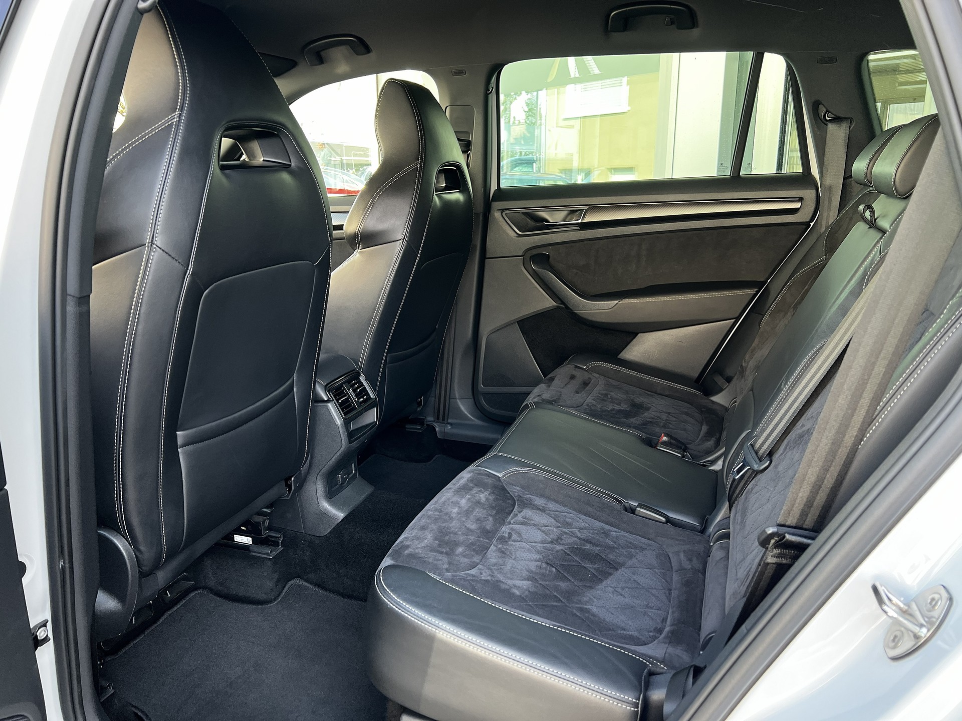SKODA Kodiaq 2.0 TSI 4x4 Sport Line-image-5