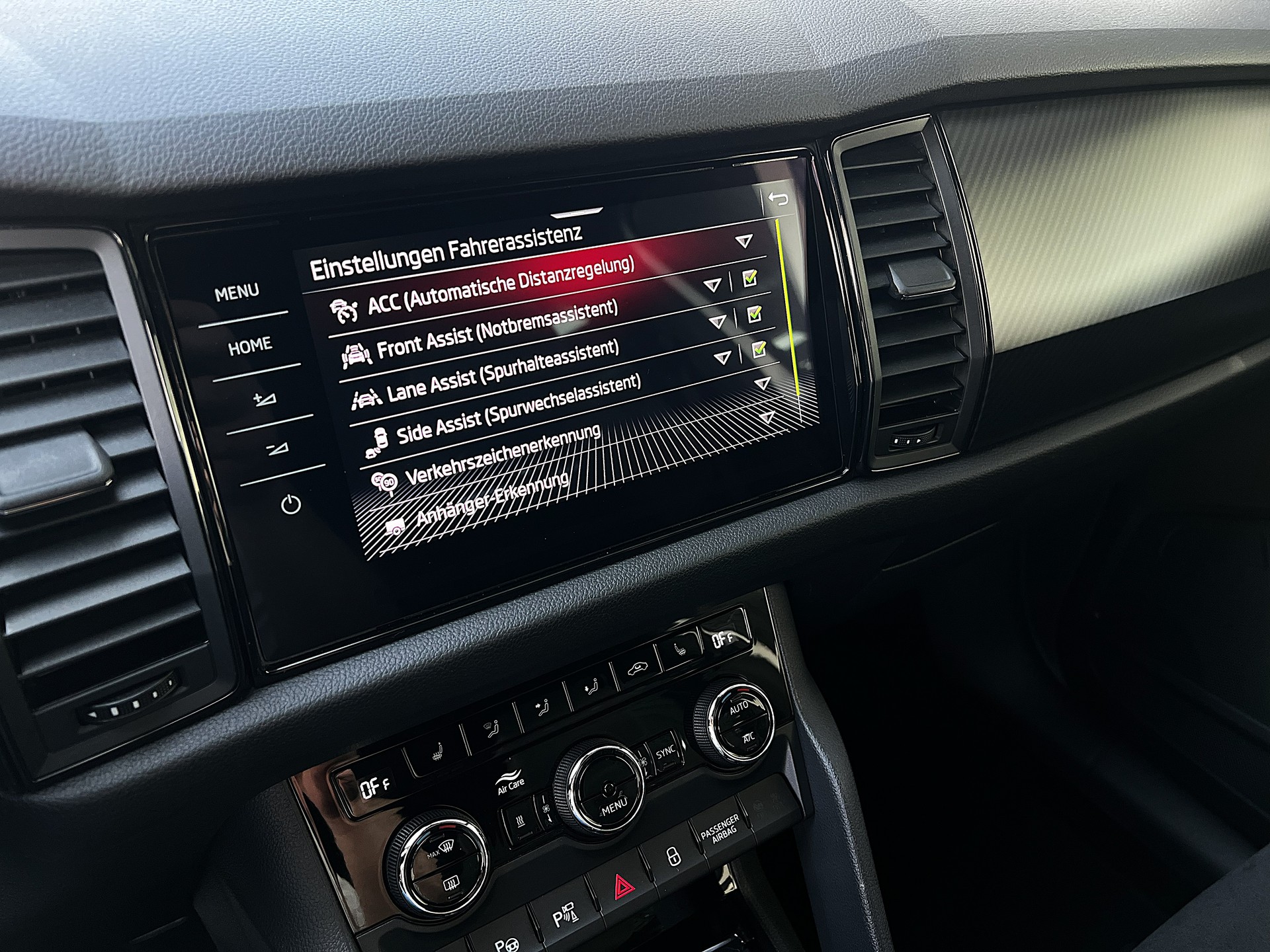 SKODA Kodiaq 2.0 TSI 4x4 Sport Line-image-12