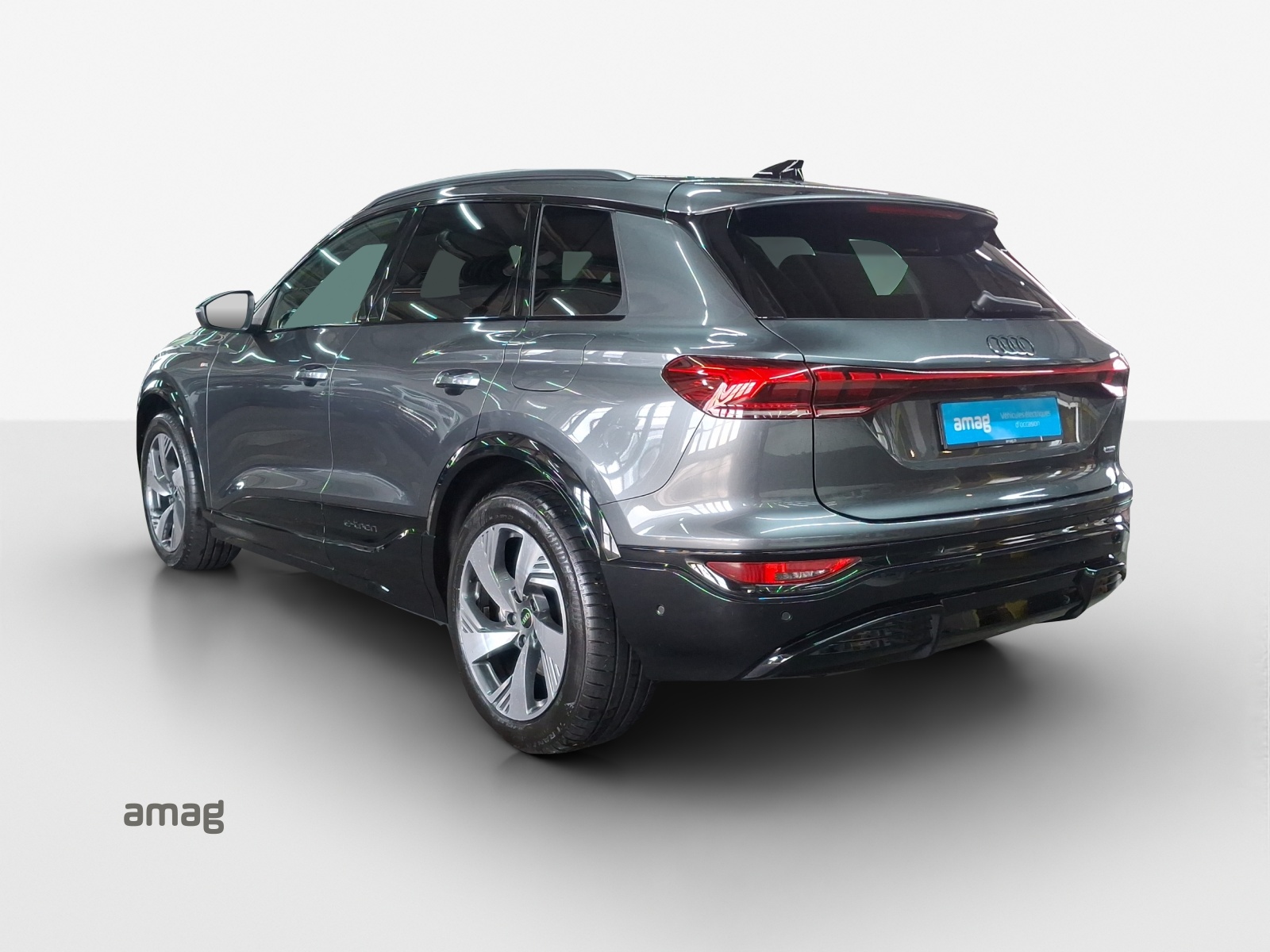 AUDI Q6 e-tron quattro-image-3