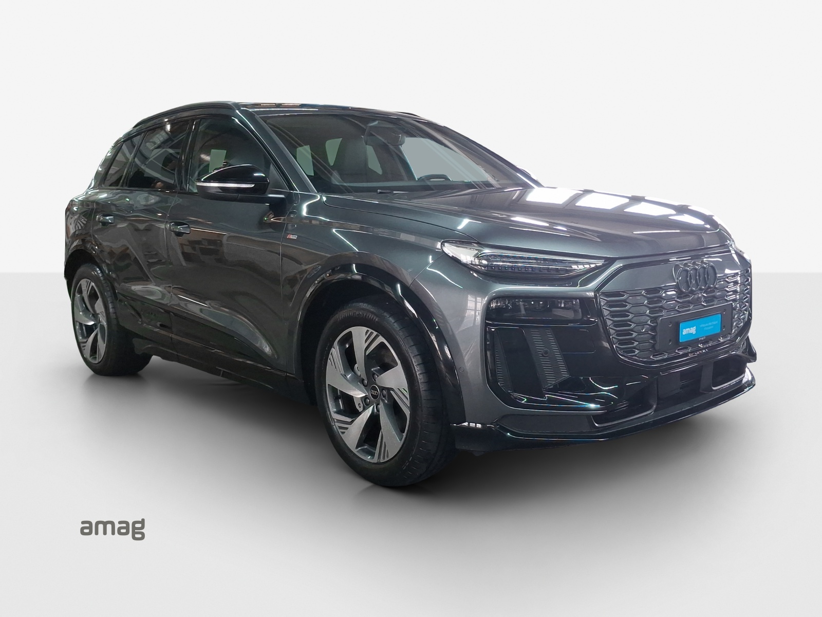 AUDI Q6 e-tron quattro-image-6