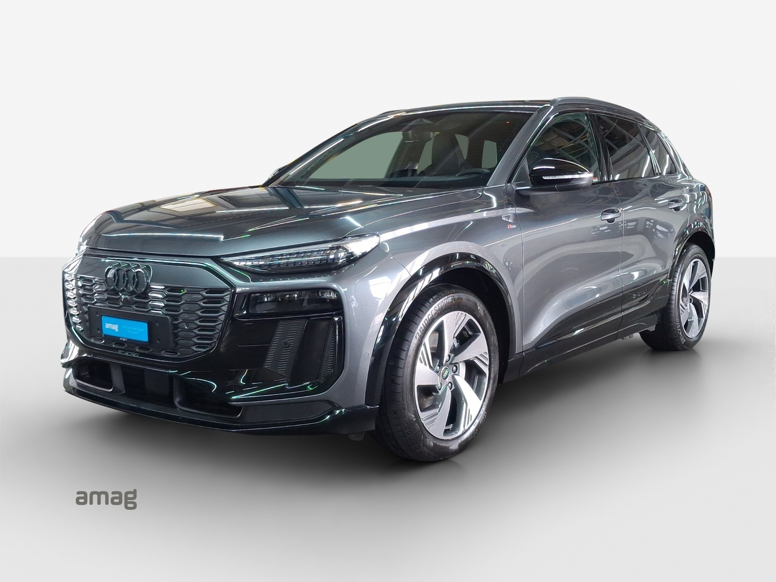 AUDI Q6 e-tron quattro-image-0